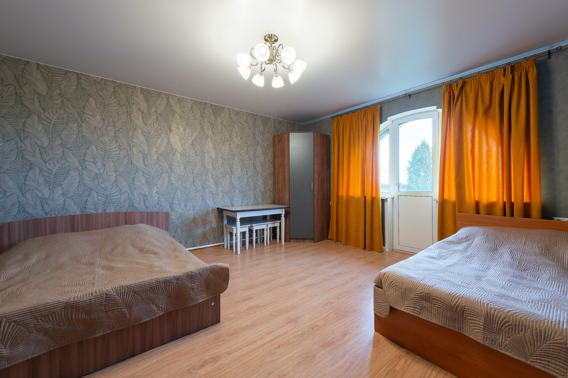 Коттедж с балконом