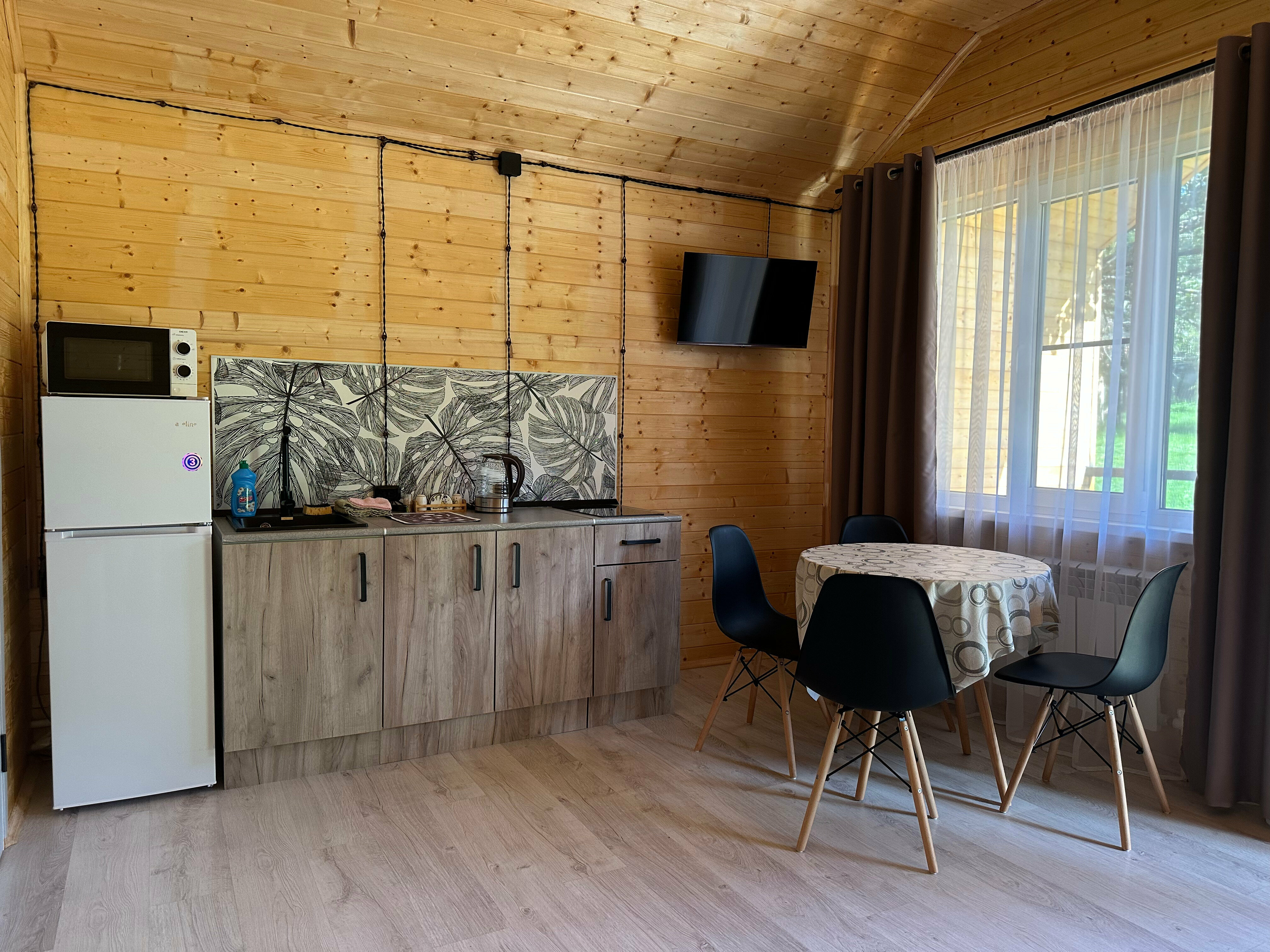 Коттедж с видом на лес