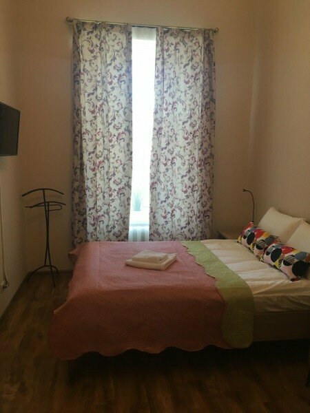 Двухместный номер с 1 кроватью и общей ванной комнатой