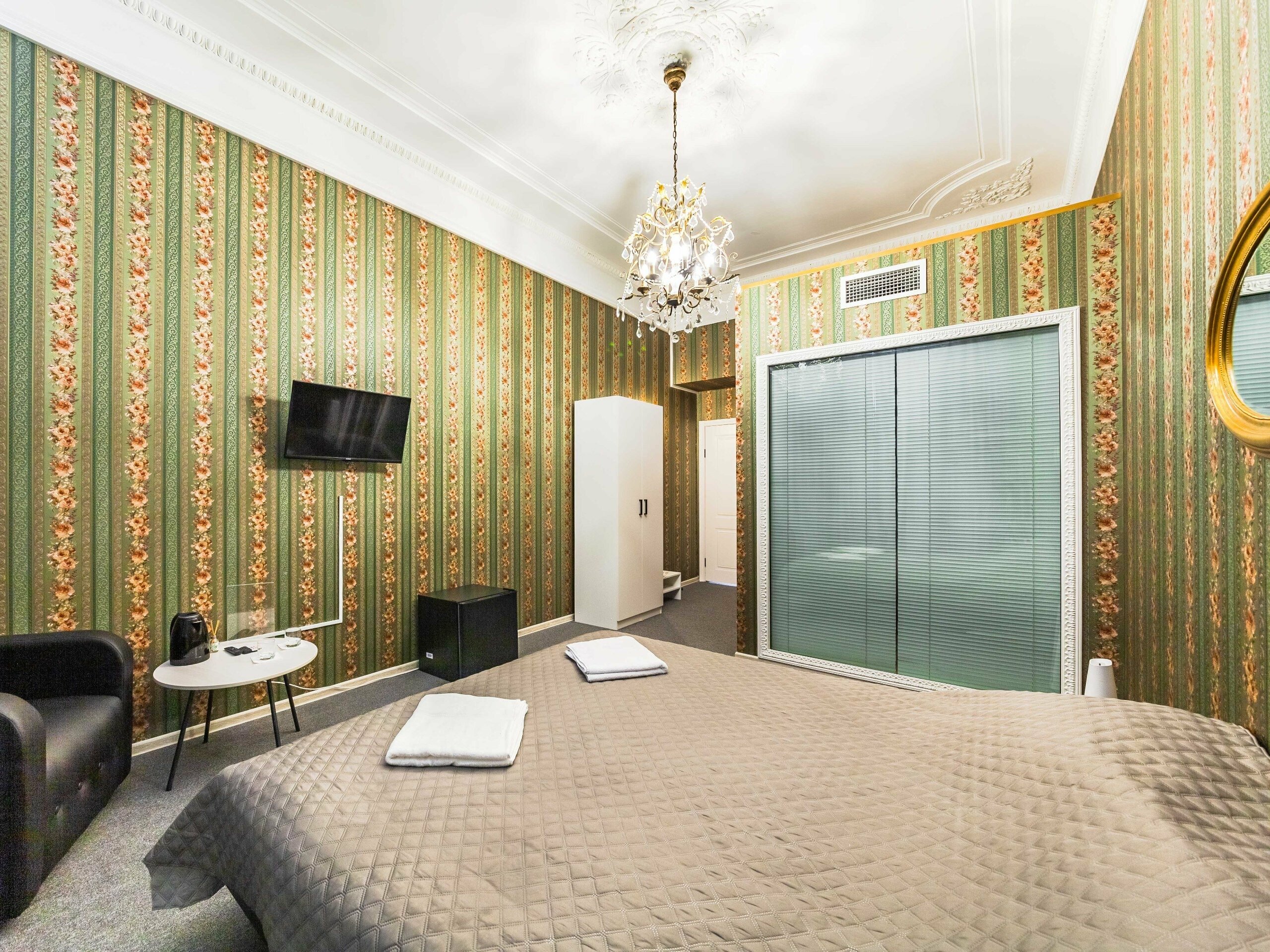 Улучшенный двухместный номер с 1 кроватью