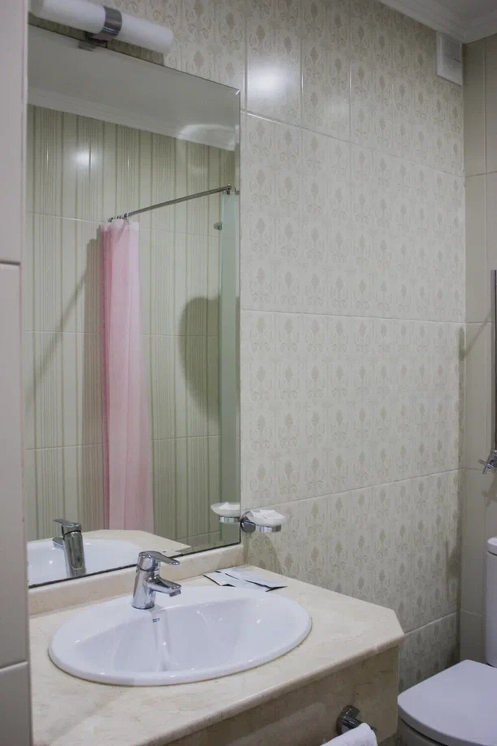 Стандарт двухместный с балконом кат. B с доп. местом (вид на морскую сторону/парк)