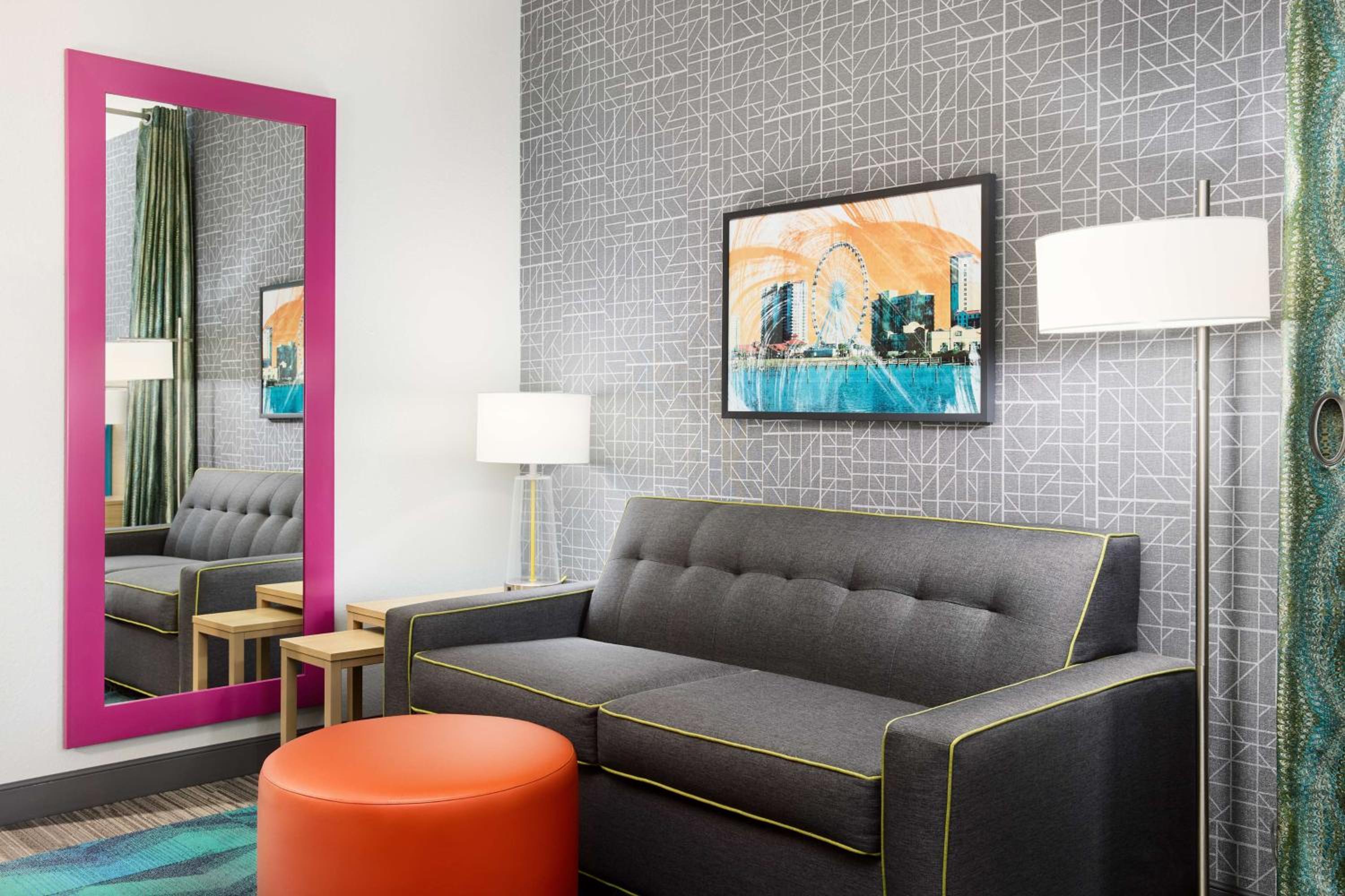 Queen Studio with Two Queen Beds - Non-Smoking