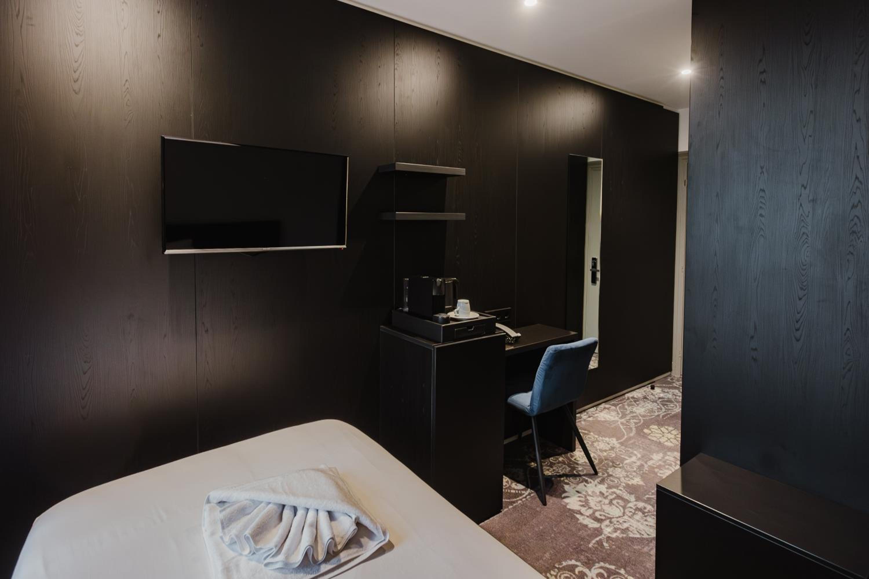 Classic Single Room