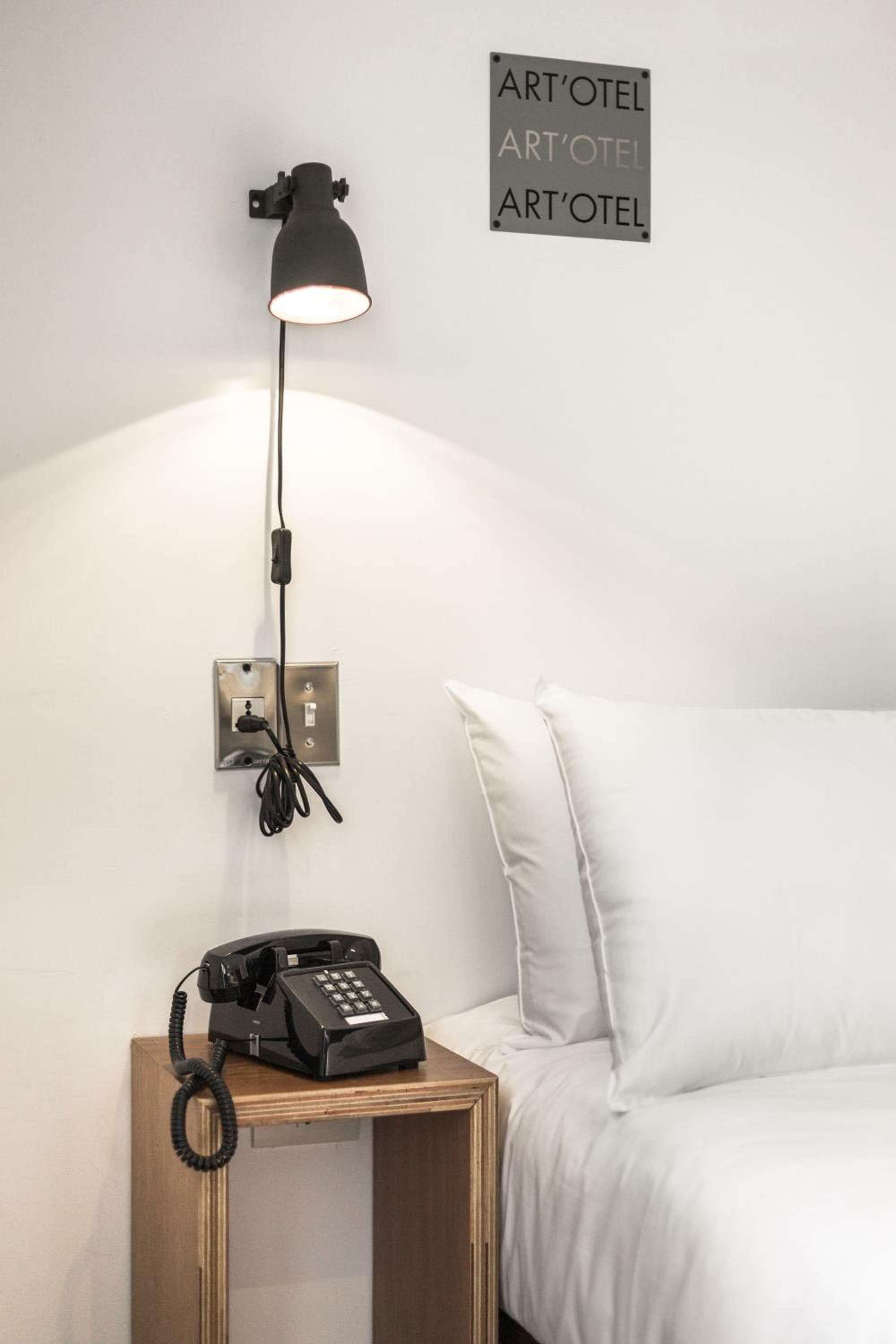 Medium Double Room - No Window