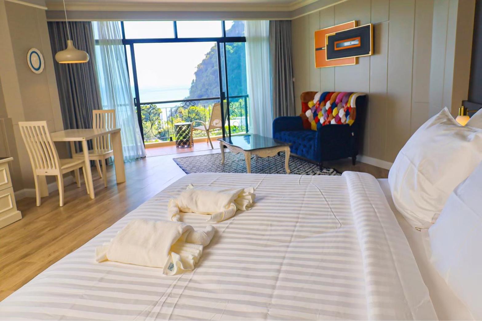 Deluxe Double Room with Sea View