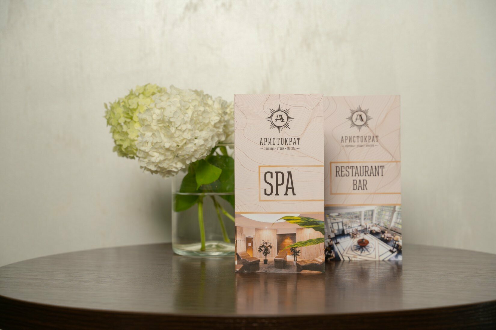 Люкс с кроватью размера «king-size» и балконом