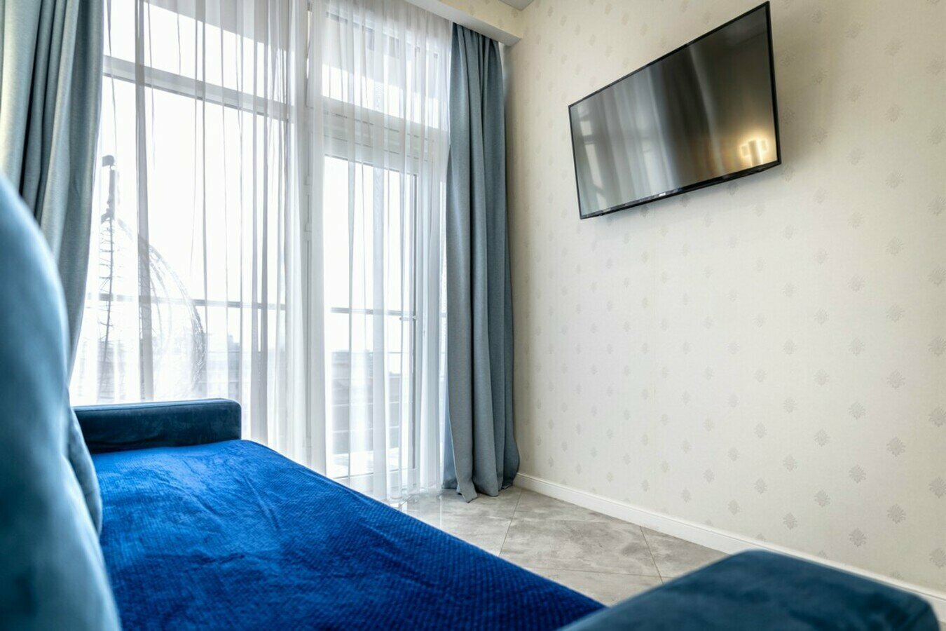 Трехкомнатный люкс с балконом в центре Сочи! Вид на море! Набережная и пляж в 5 минутах!