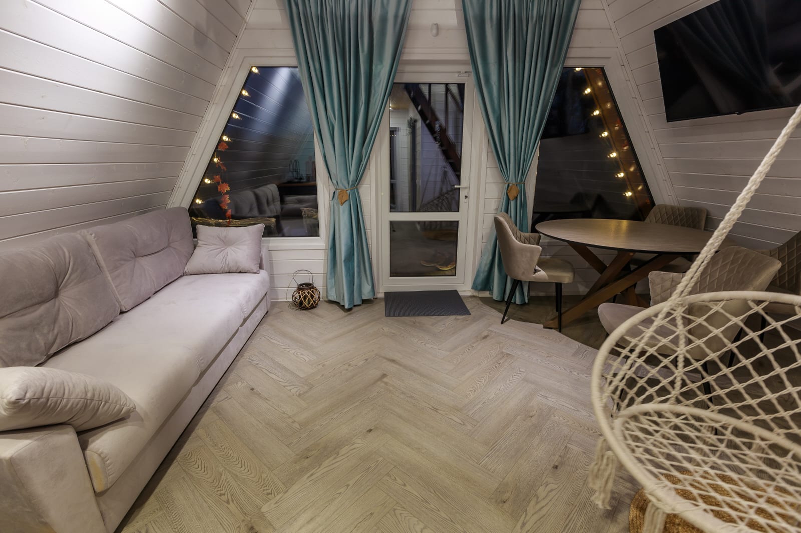 Дом с видом на озеро