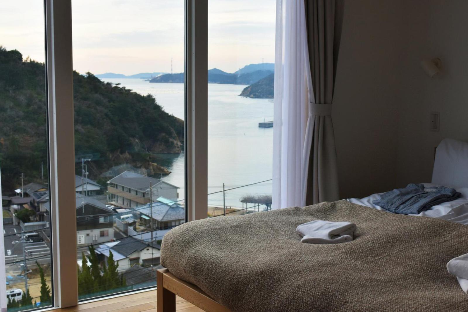Deluxe Twin Room with Terrace and Sea View