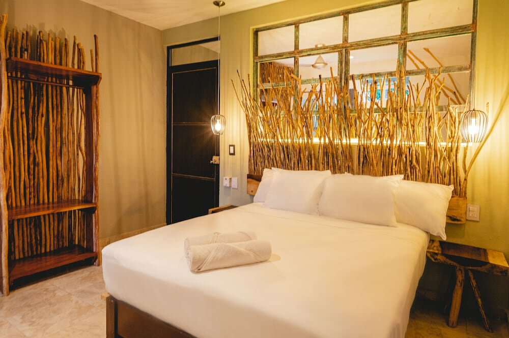 Signature Room, 1 Queen Bed, Terrace, Garden View