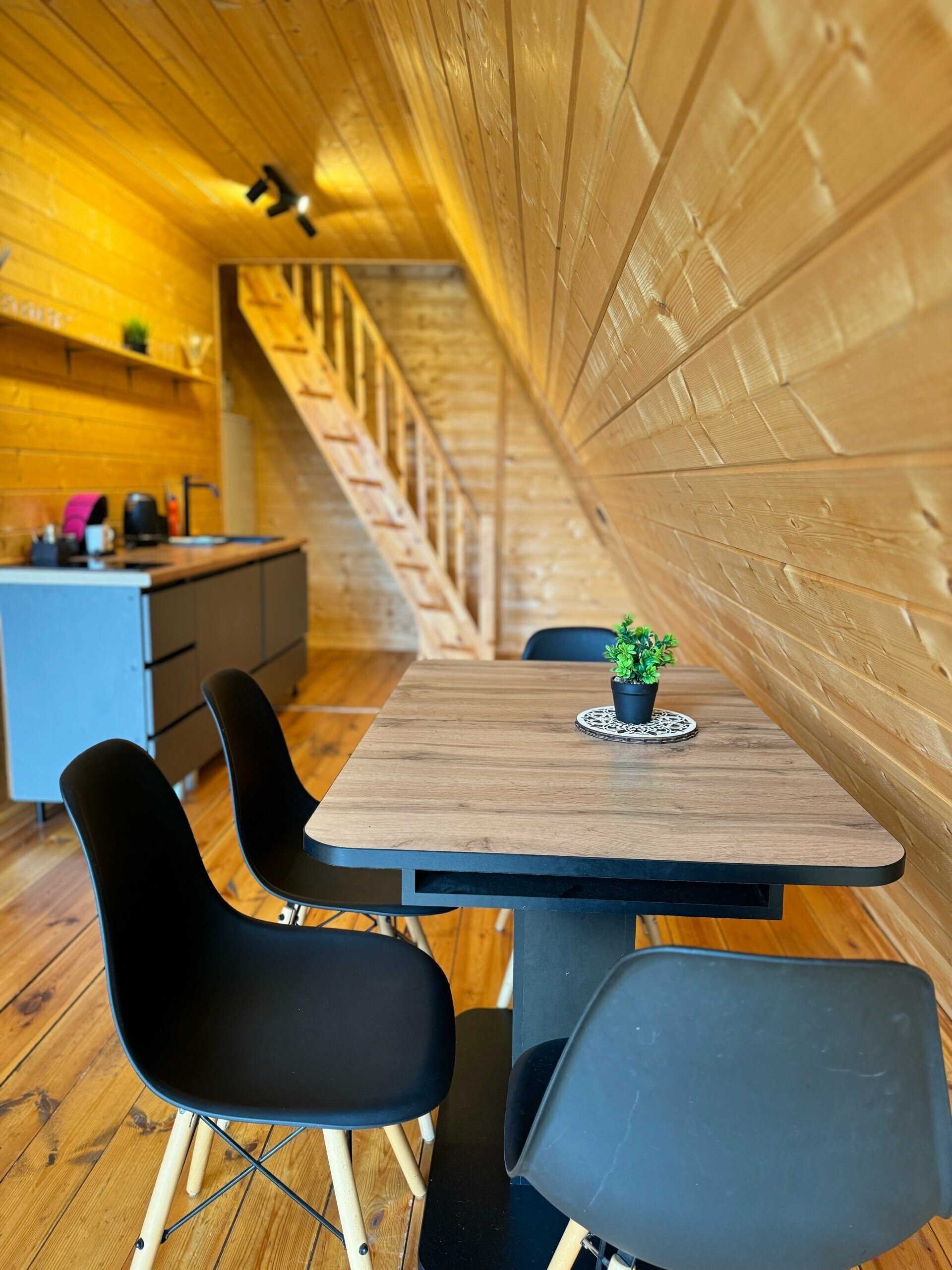 Дом треугольником