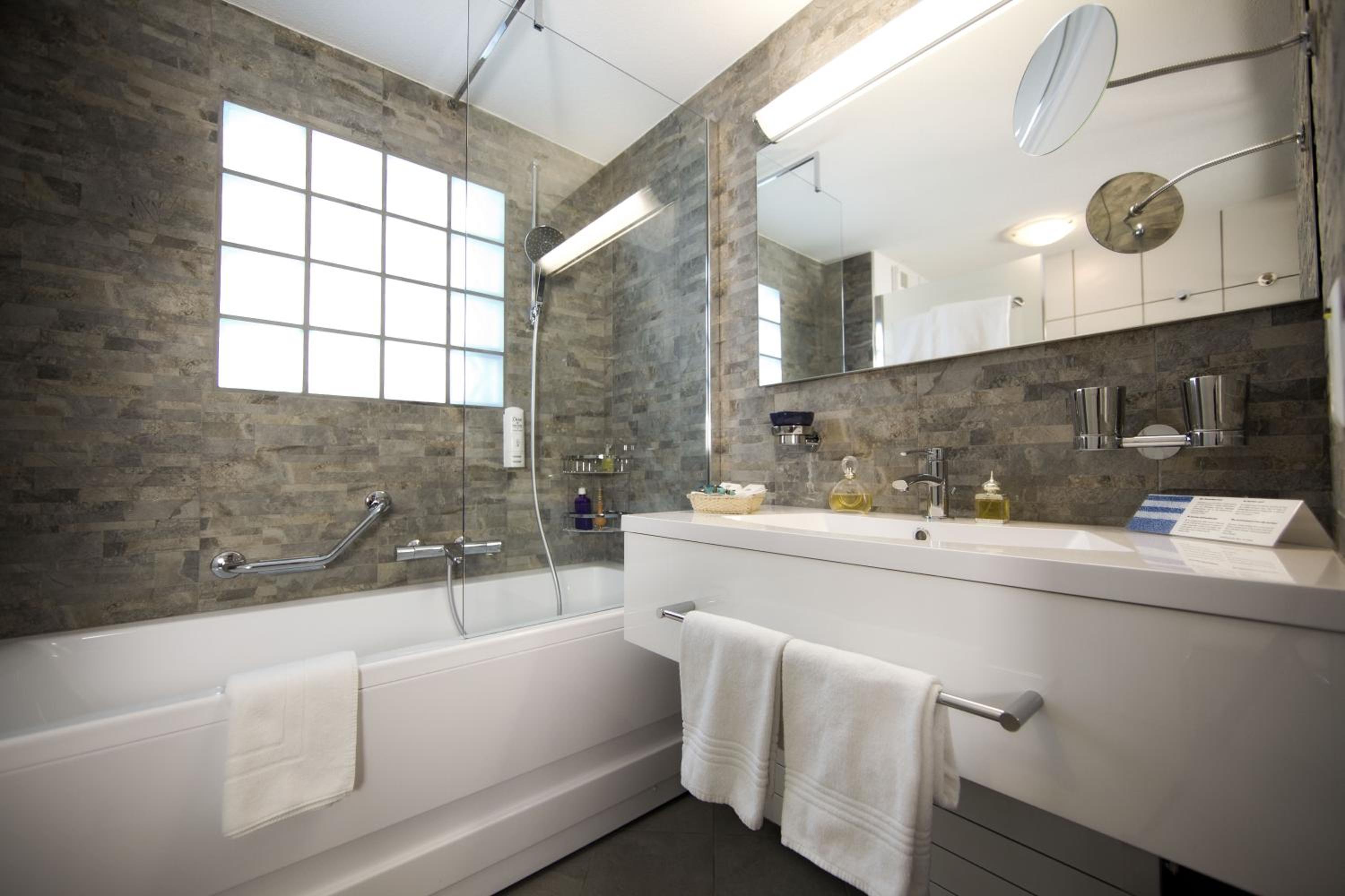 Panoramic Family Room Matterhorn View