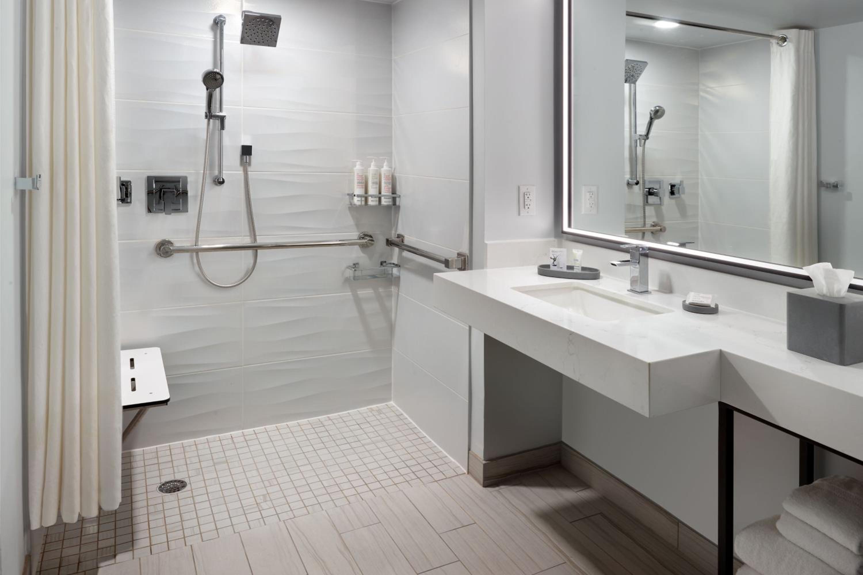 Standard King Room with Roll-in Shower - Mobility Accessible