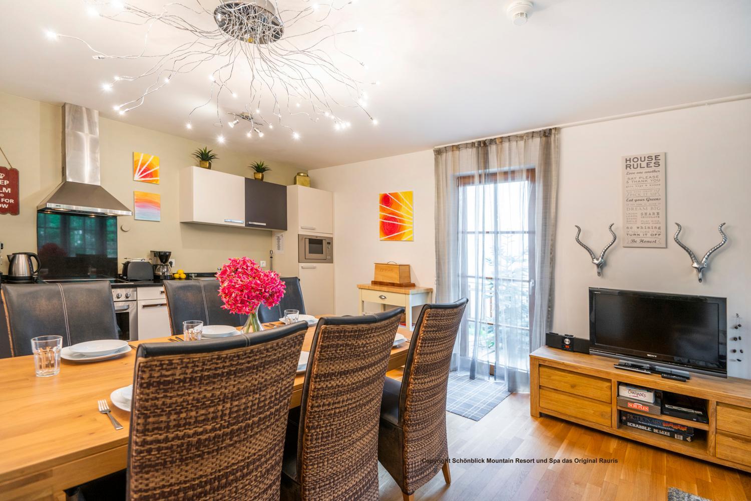 Three-Bedroom Apartmen with Sofa Bed