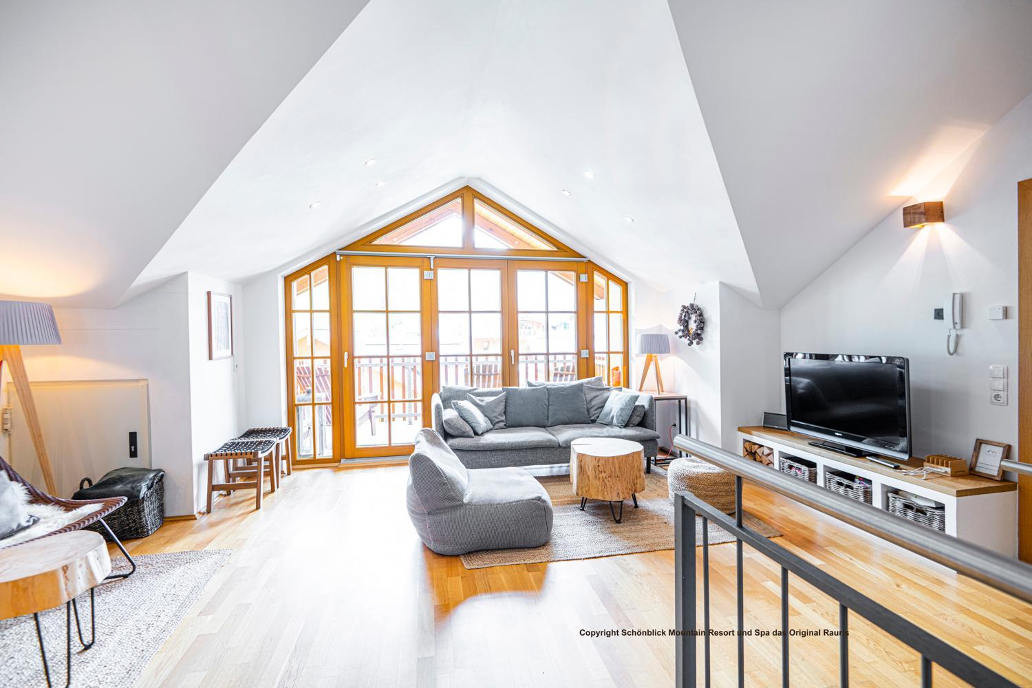 Three-Bedroom Apartmen with Sofa Bed