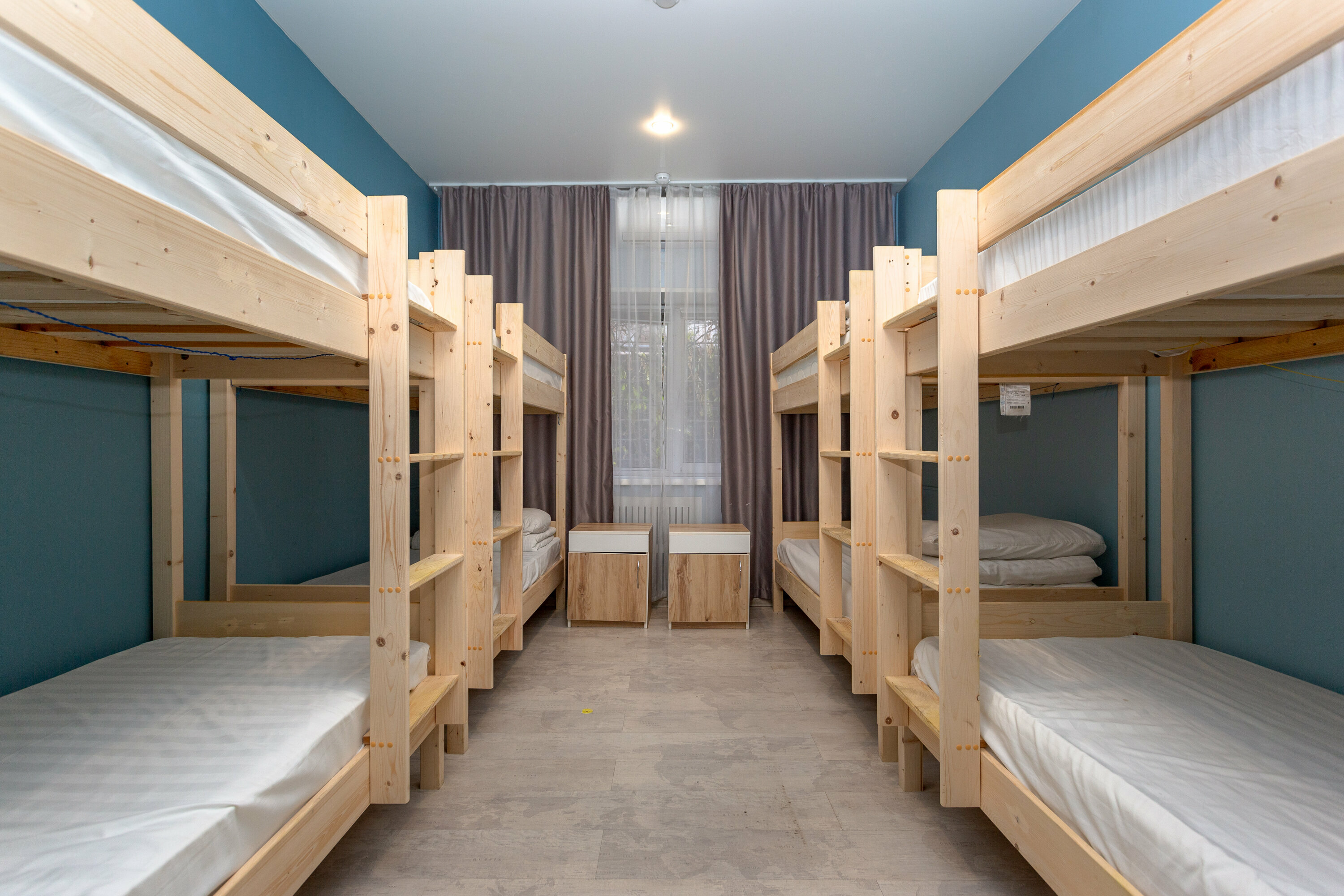 Общий мужской 8-ми местный номер (двухъярусные кровати)