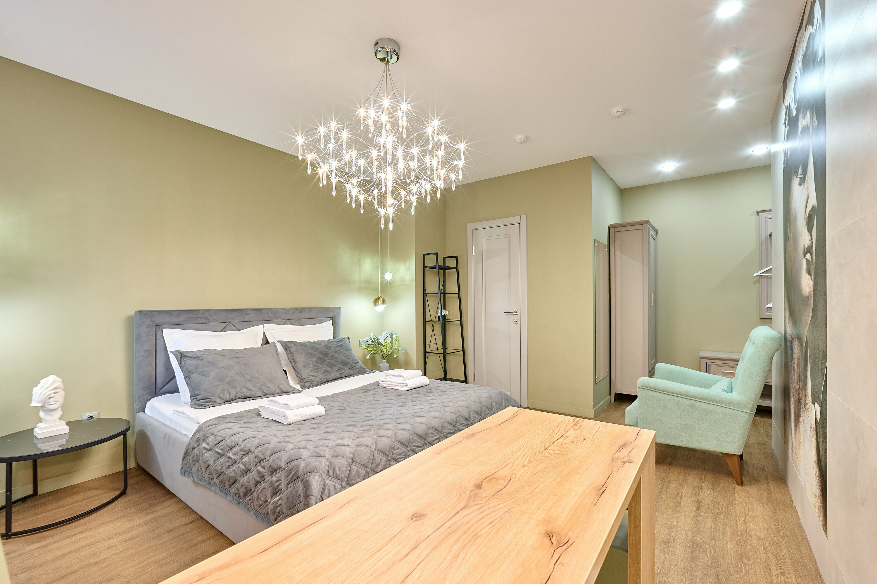 Улучшенный номер с кроватью размера «king-size»