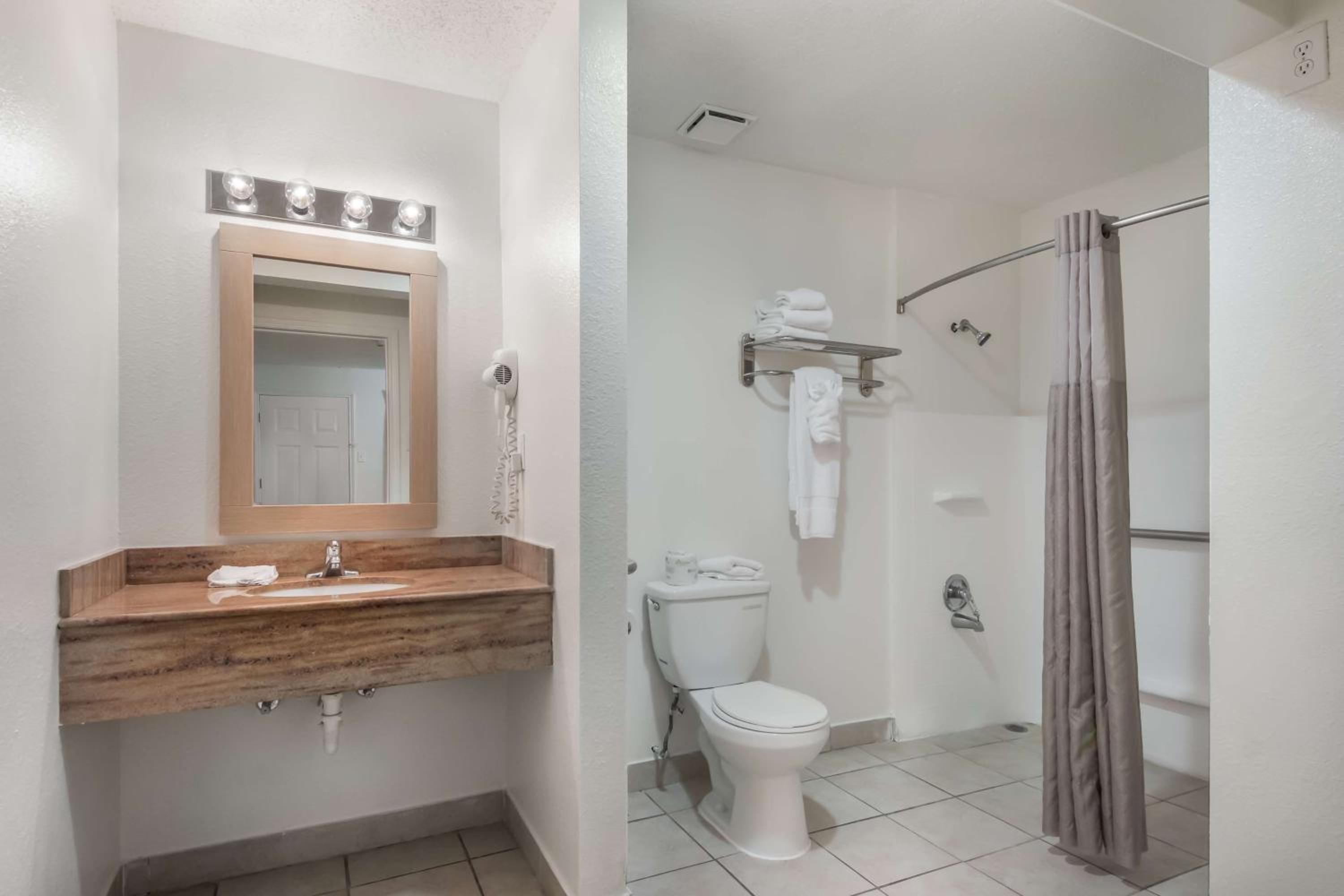 Deluxe Double Room - Non-Smoking
