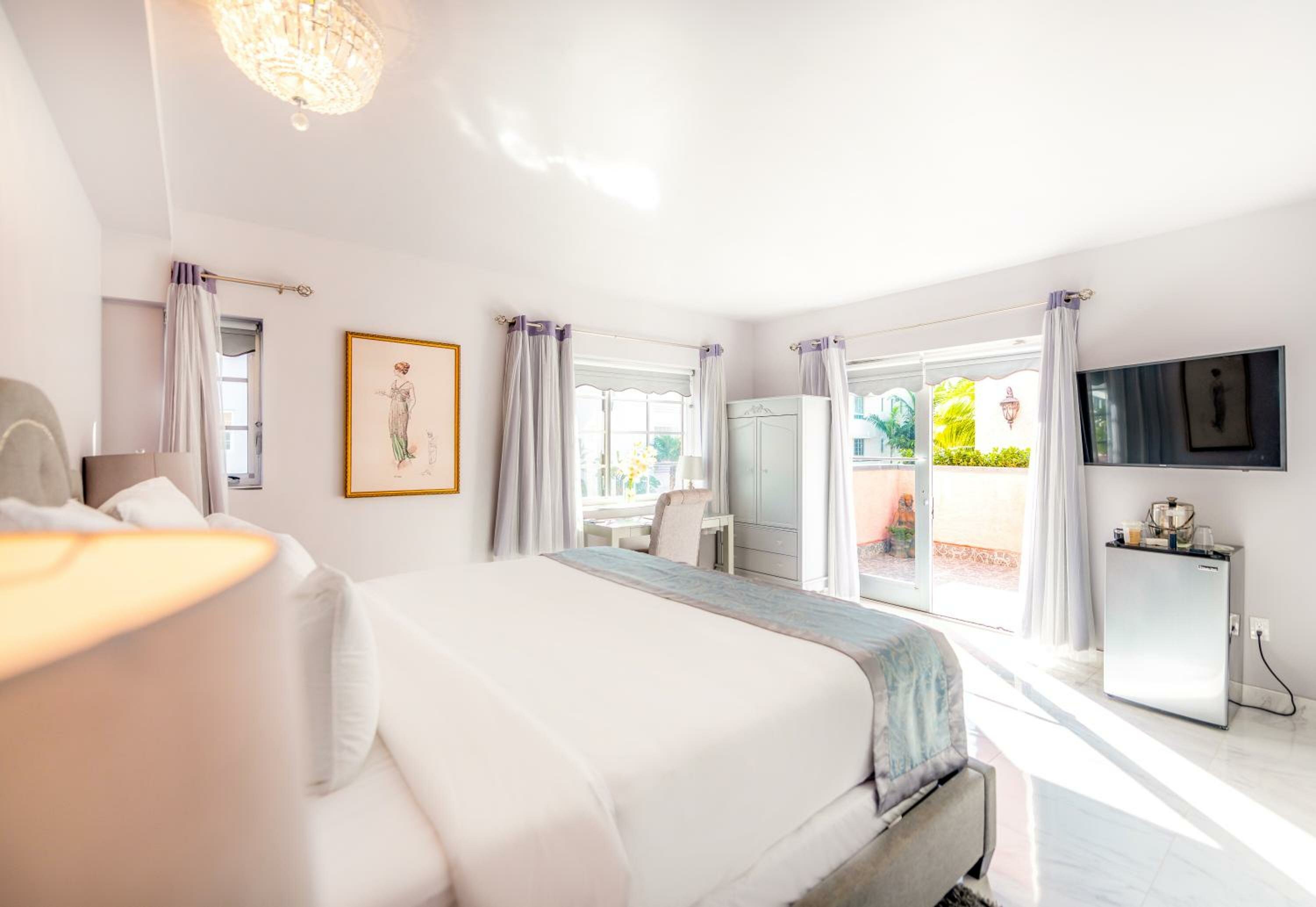 Junior Studio Suite with Balcony