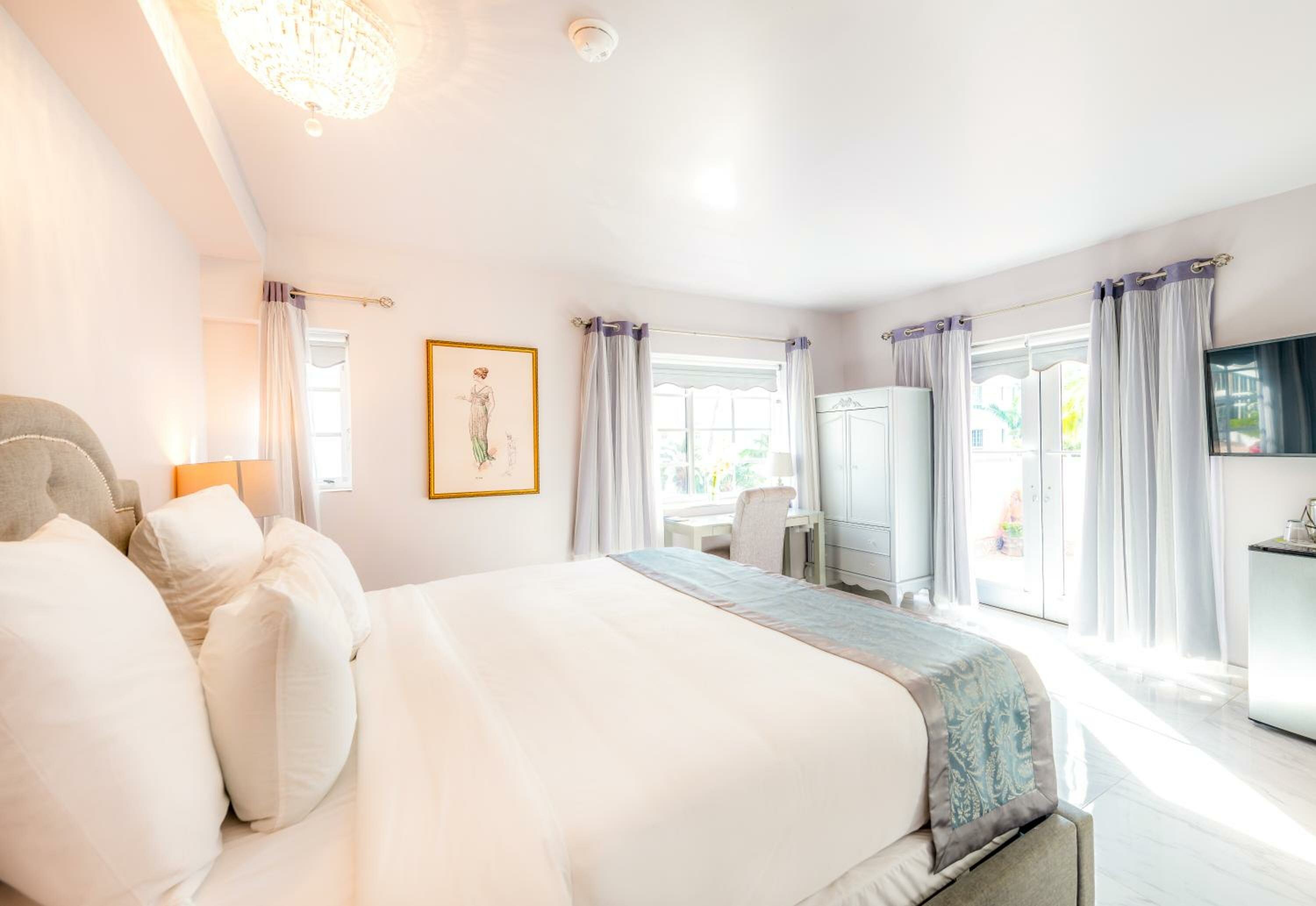 Junior Studio Suite with Balcony