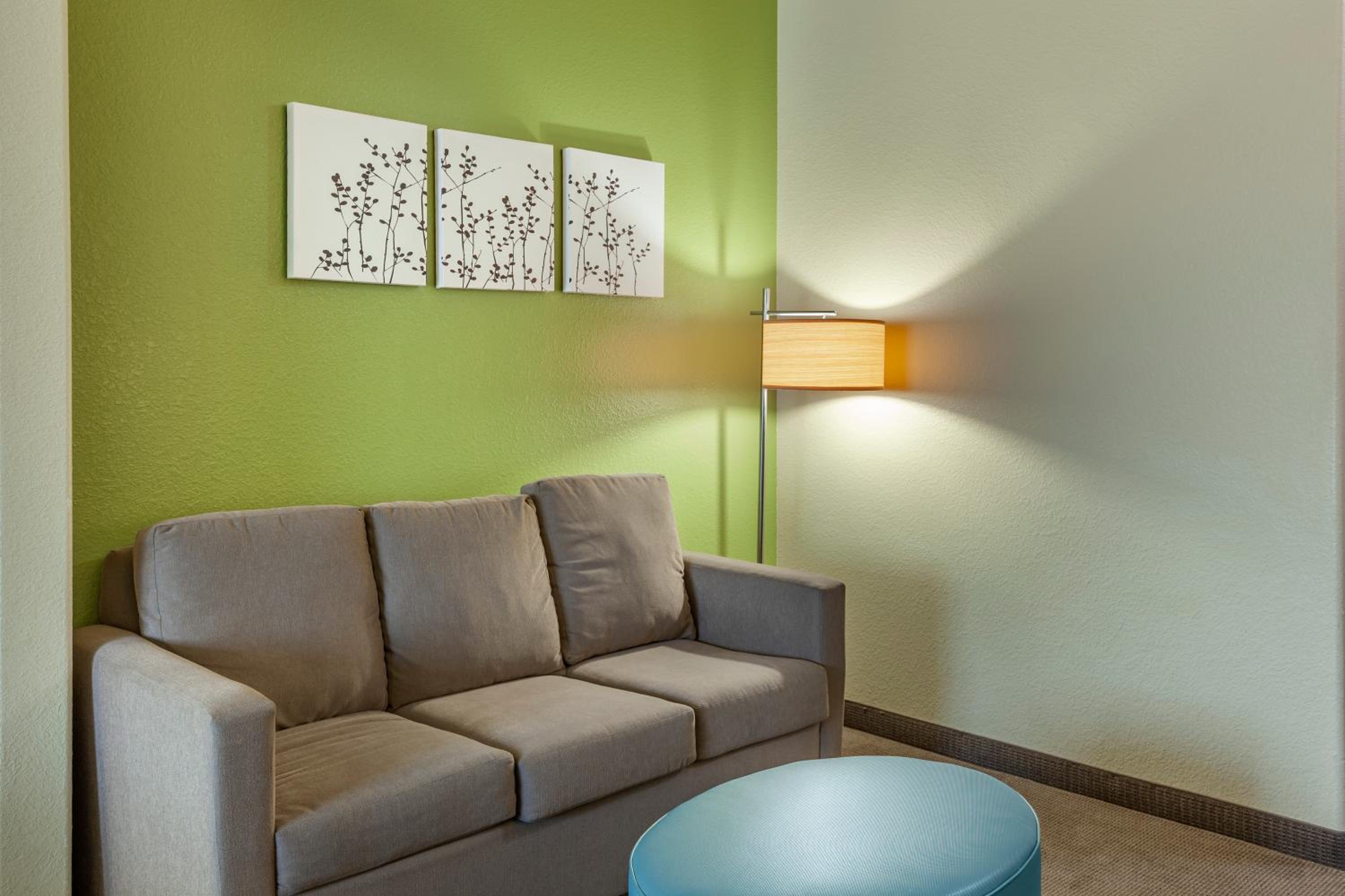 King Suite - Accessible/Non-Smoking