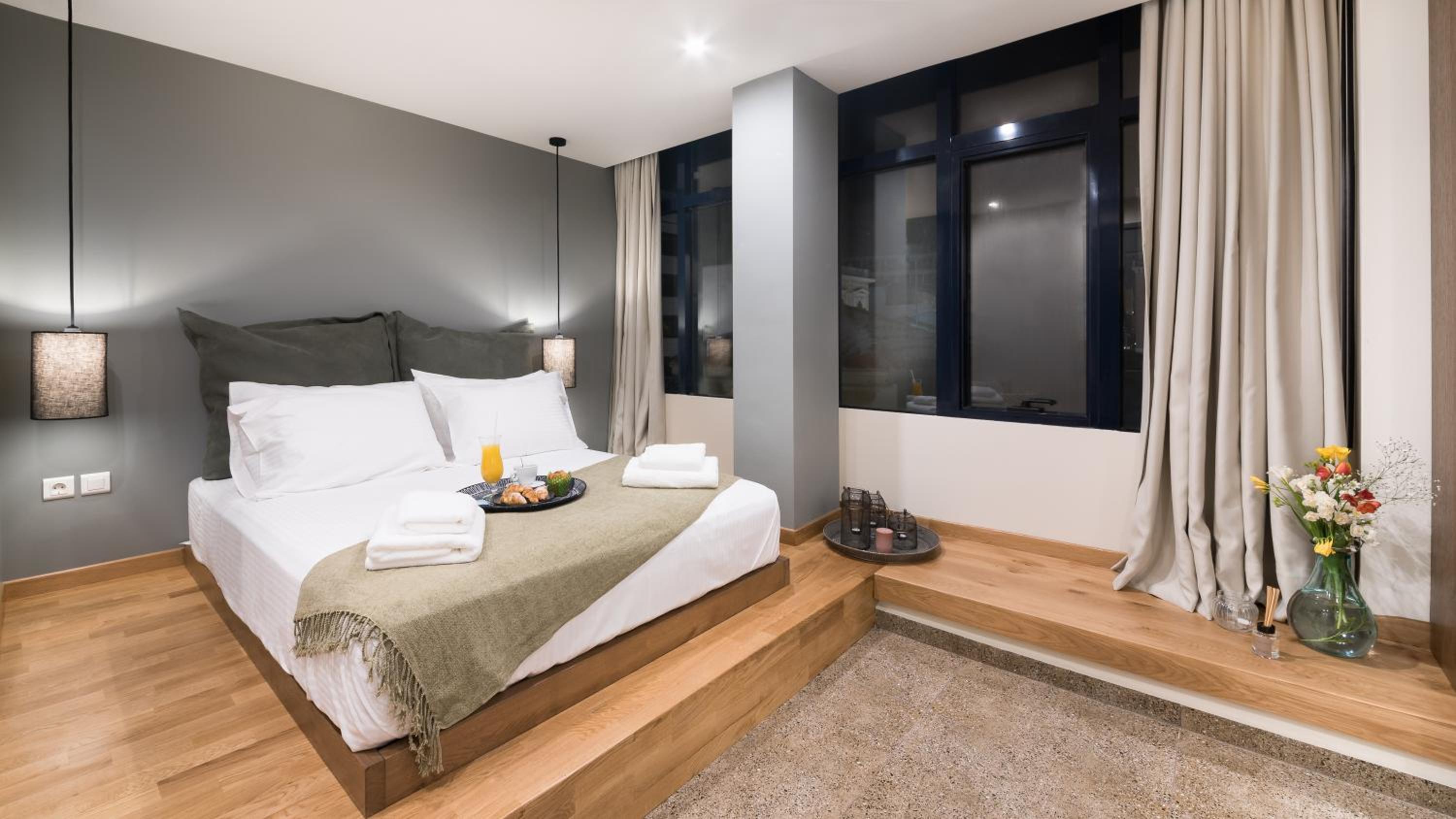 Senior Suite Metropolis View