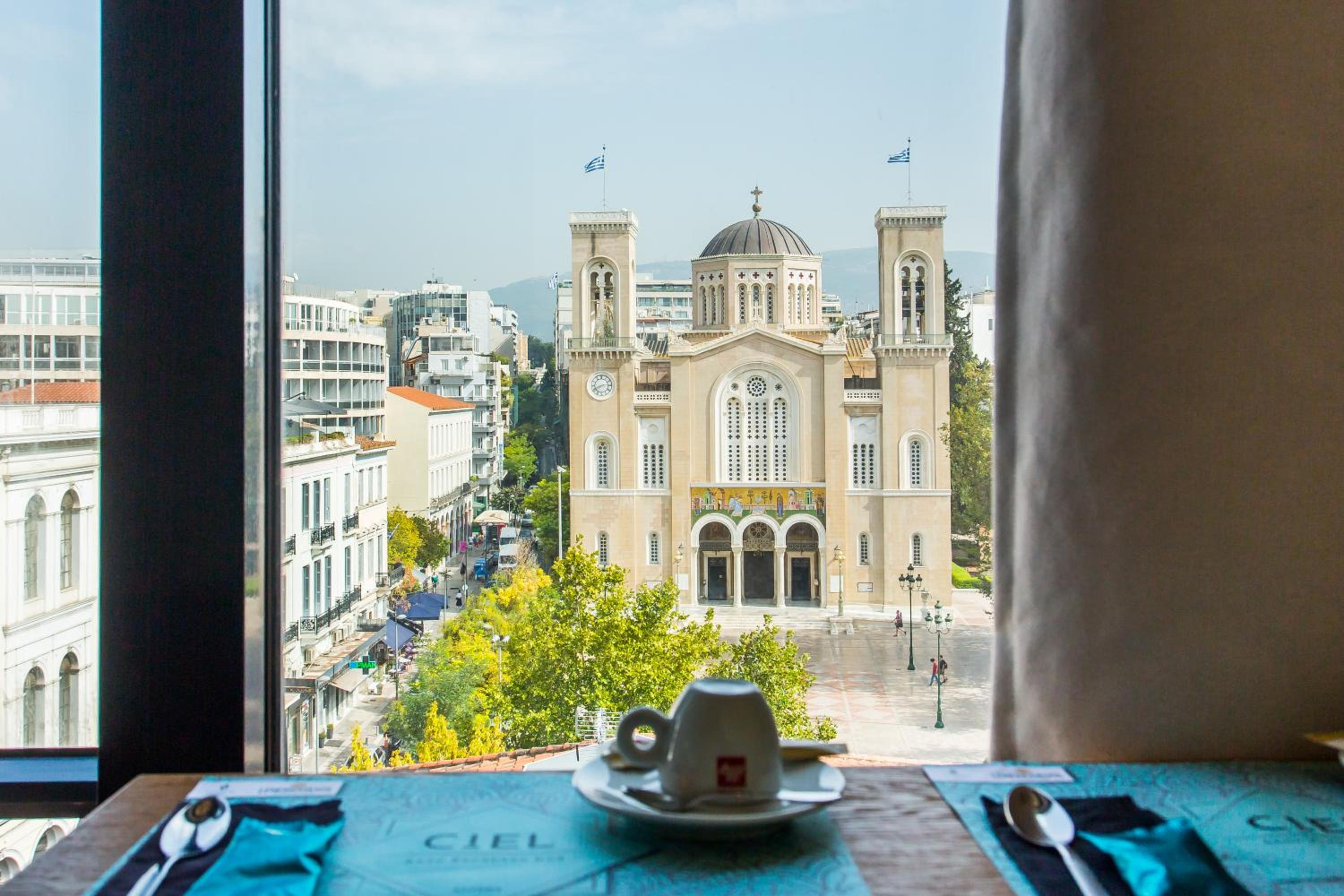 Junior Suite Metropolis View