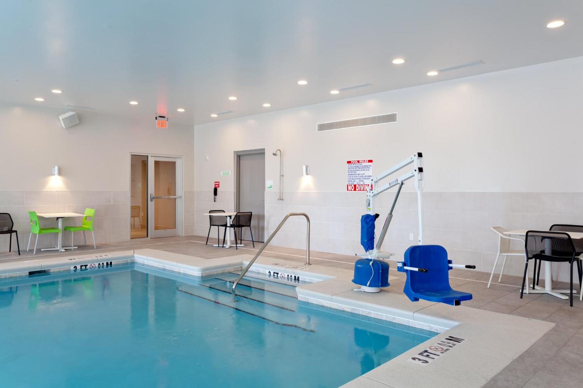 Executive King Room - Mobility Access Roll in Shower/Non-Smoking