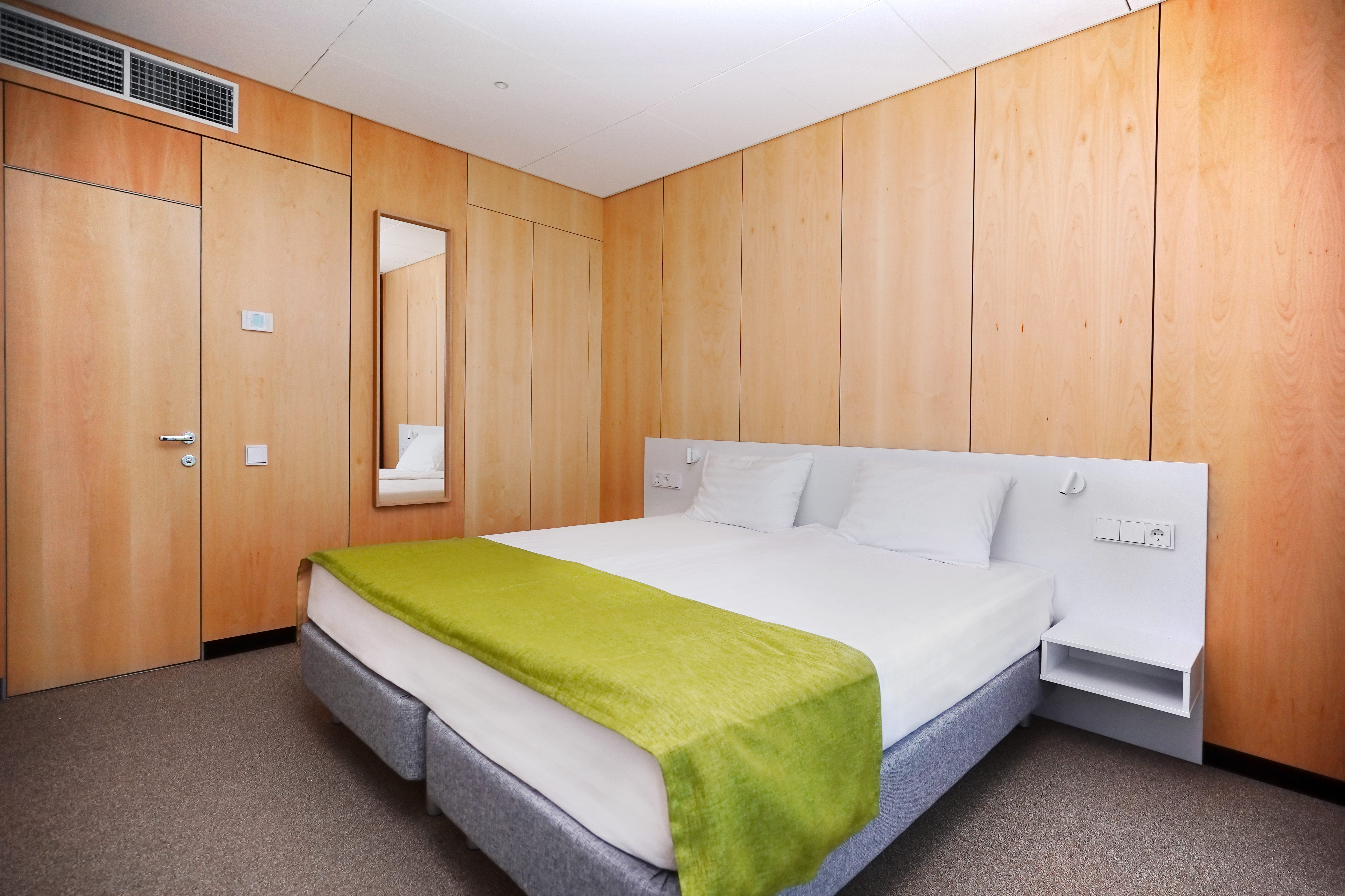 Студия с банкетом и бранчем в ресторане отеля