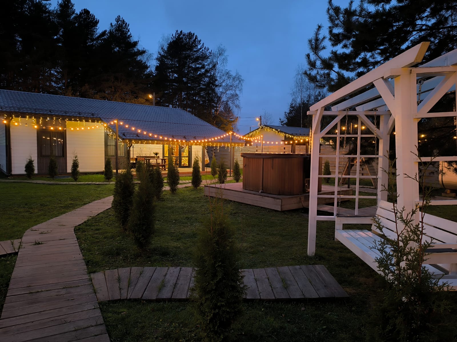 Коттедж с видом на лес