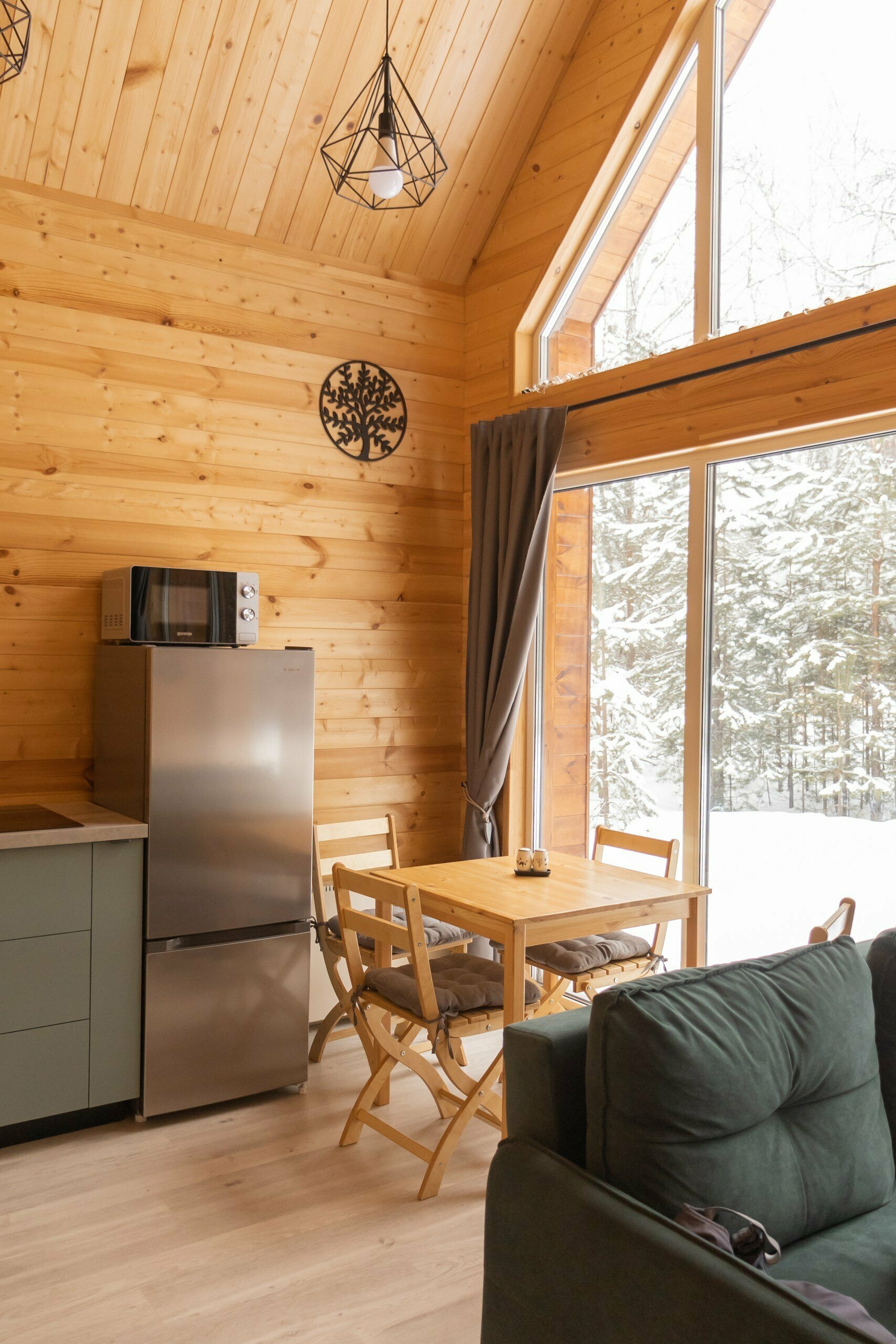 Дом с видом на лес