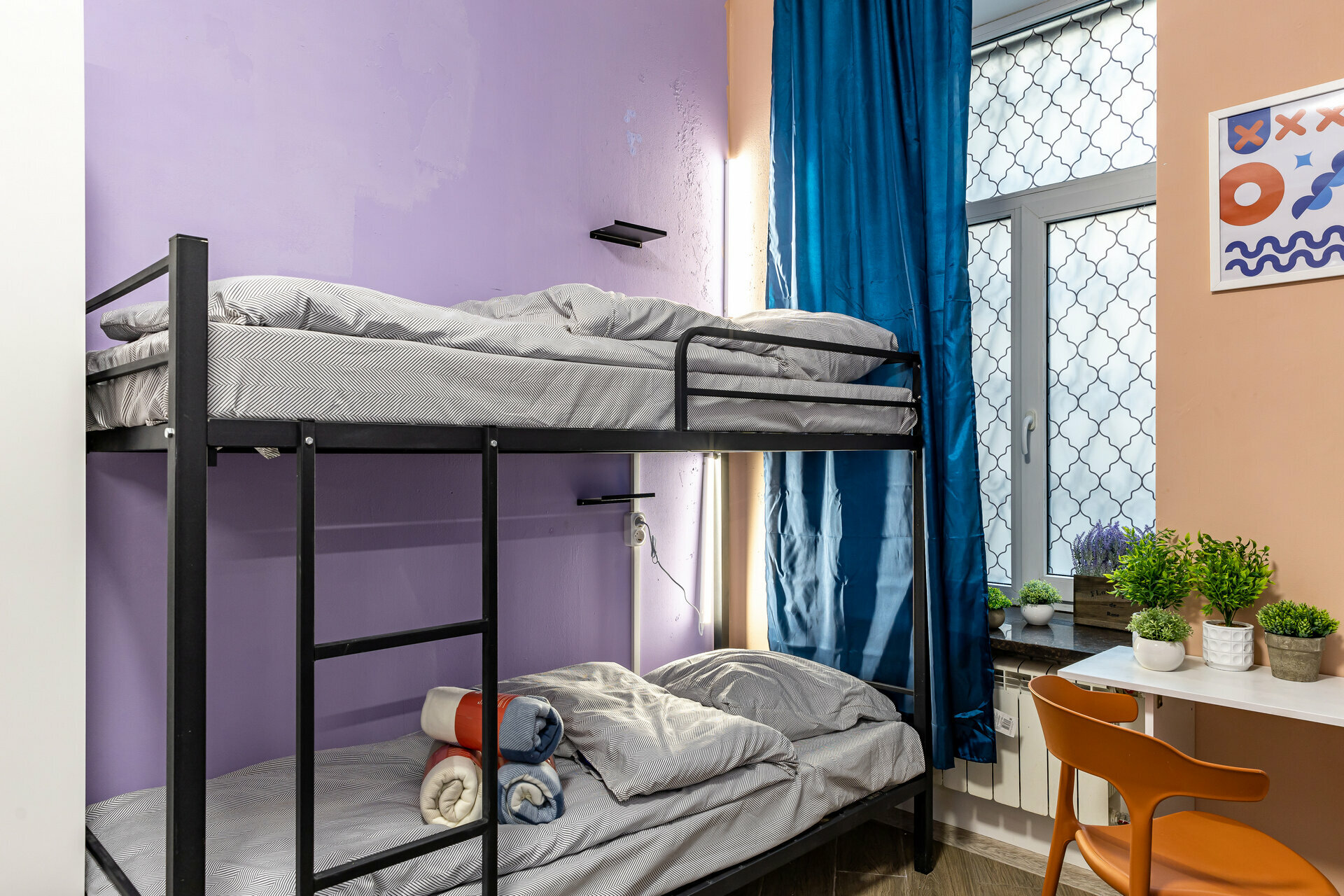 Кровать в общем 8-местном номере