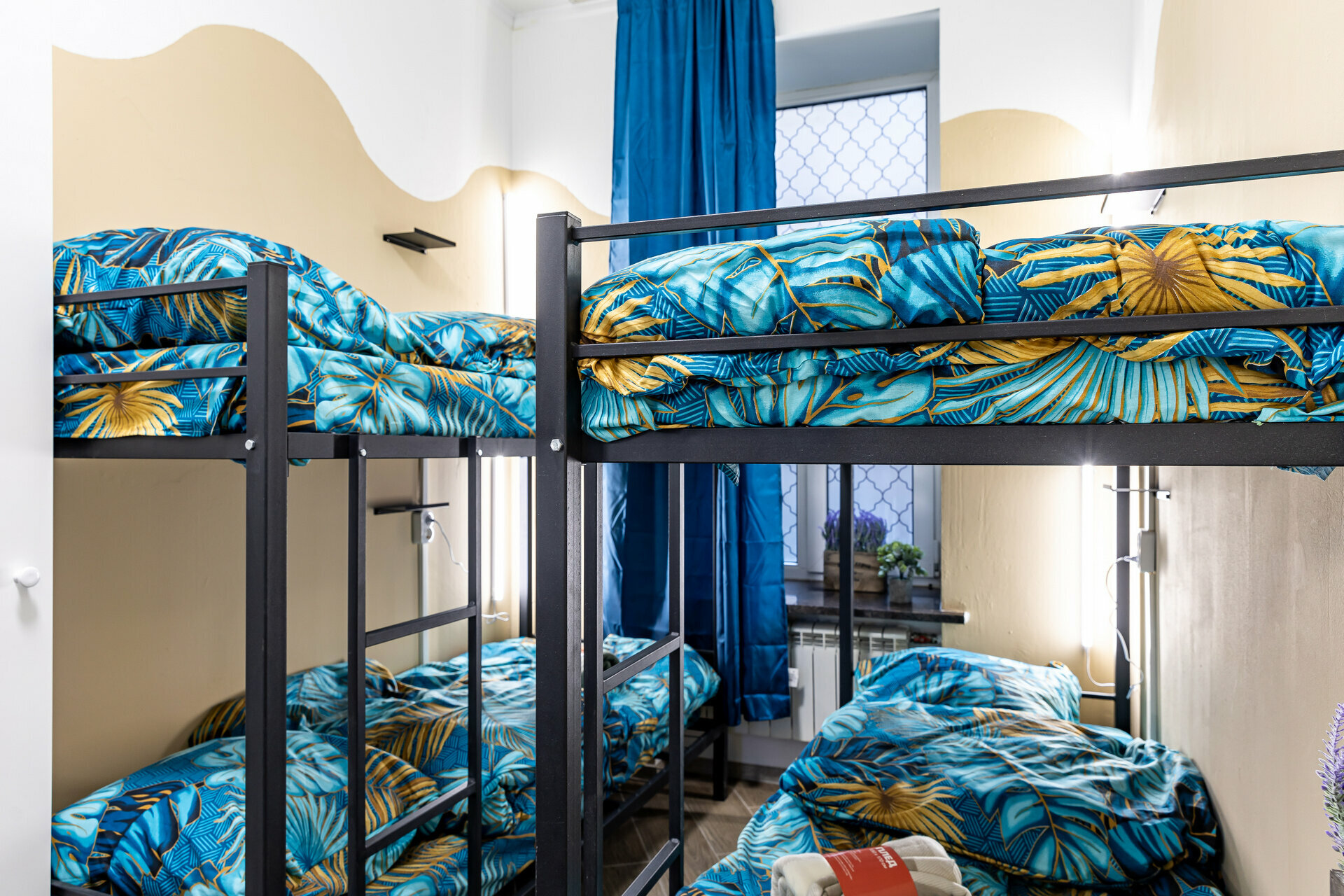 Общий 6-местный номер для мужчин и женщин