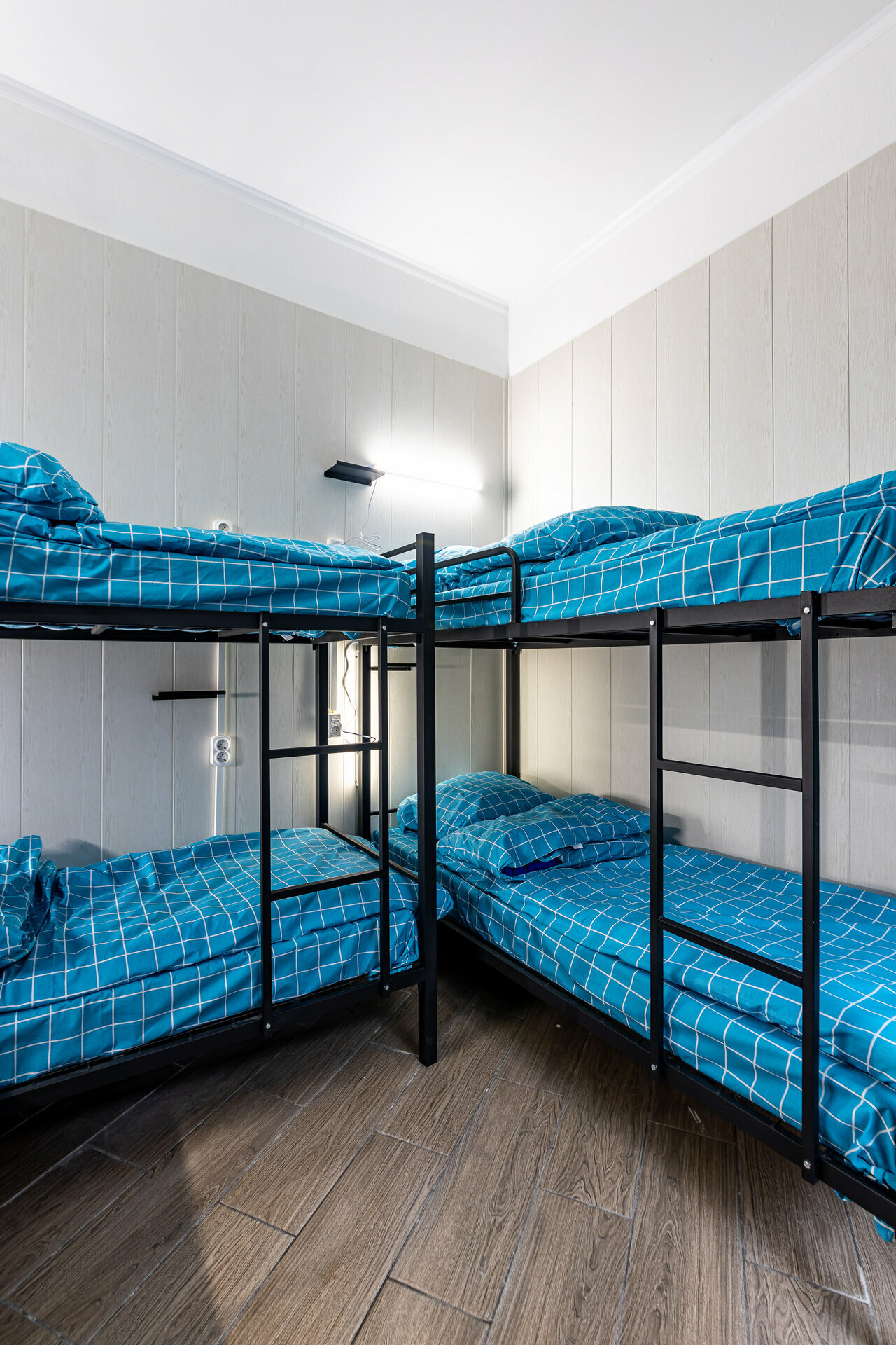 Кровать в общем 6-местном номере