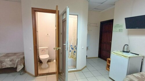 Четырехместный номер с душем