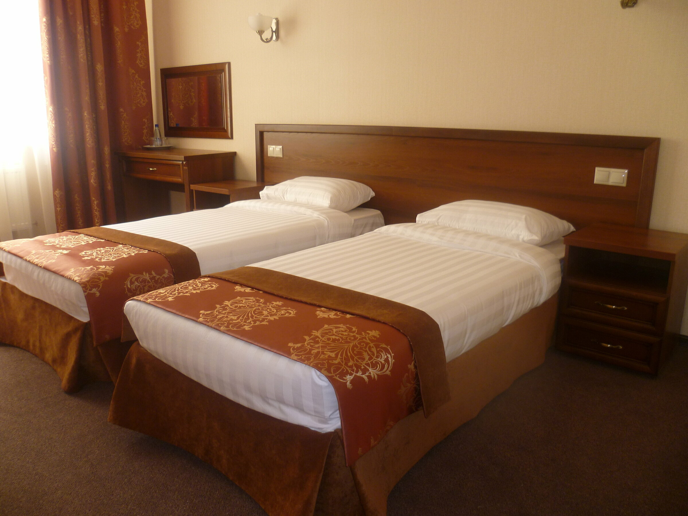 Улучшенный номер с кроватью размера «king-size» или 2 отдельными кроватями