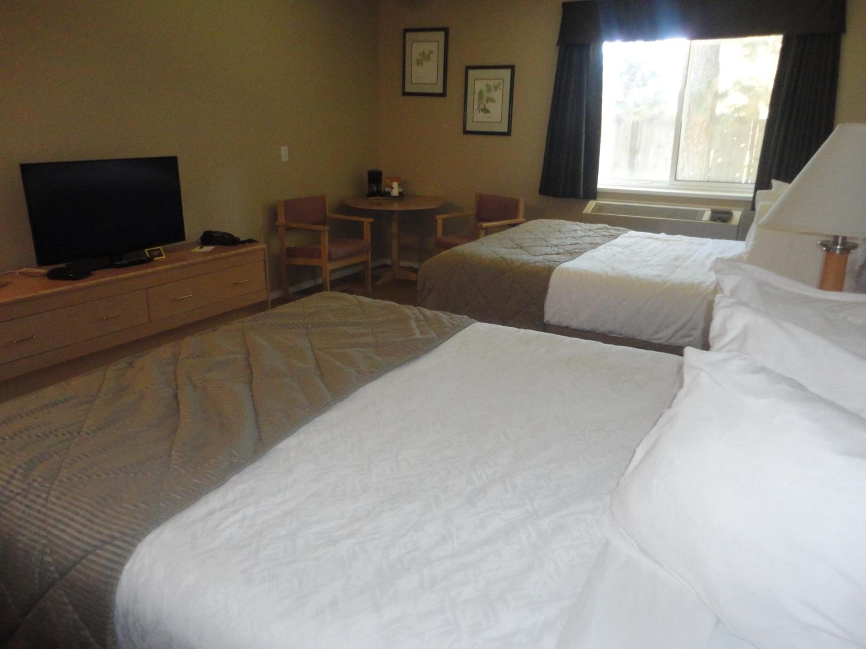 Queen Room with Two Queen Beds - Non-Smoking