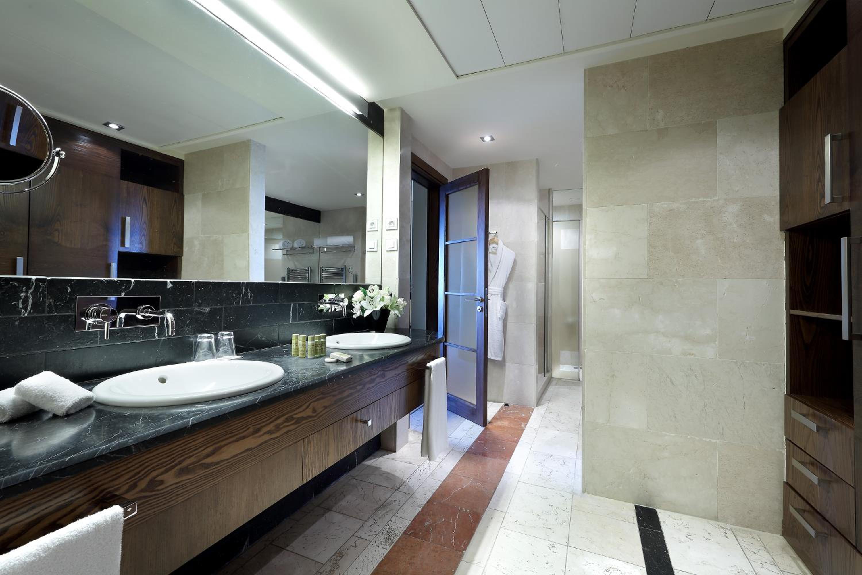 Deluxe Double Suite
