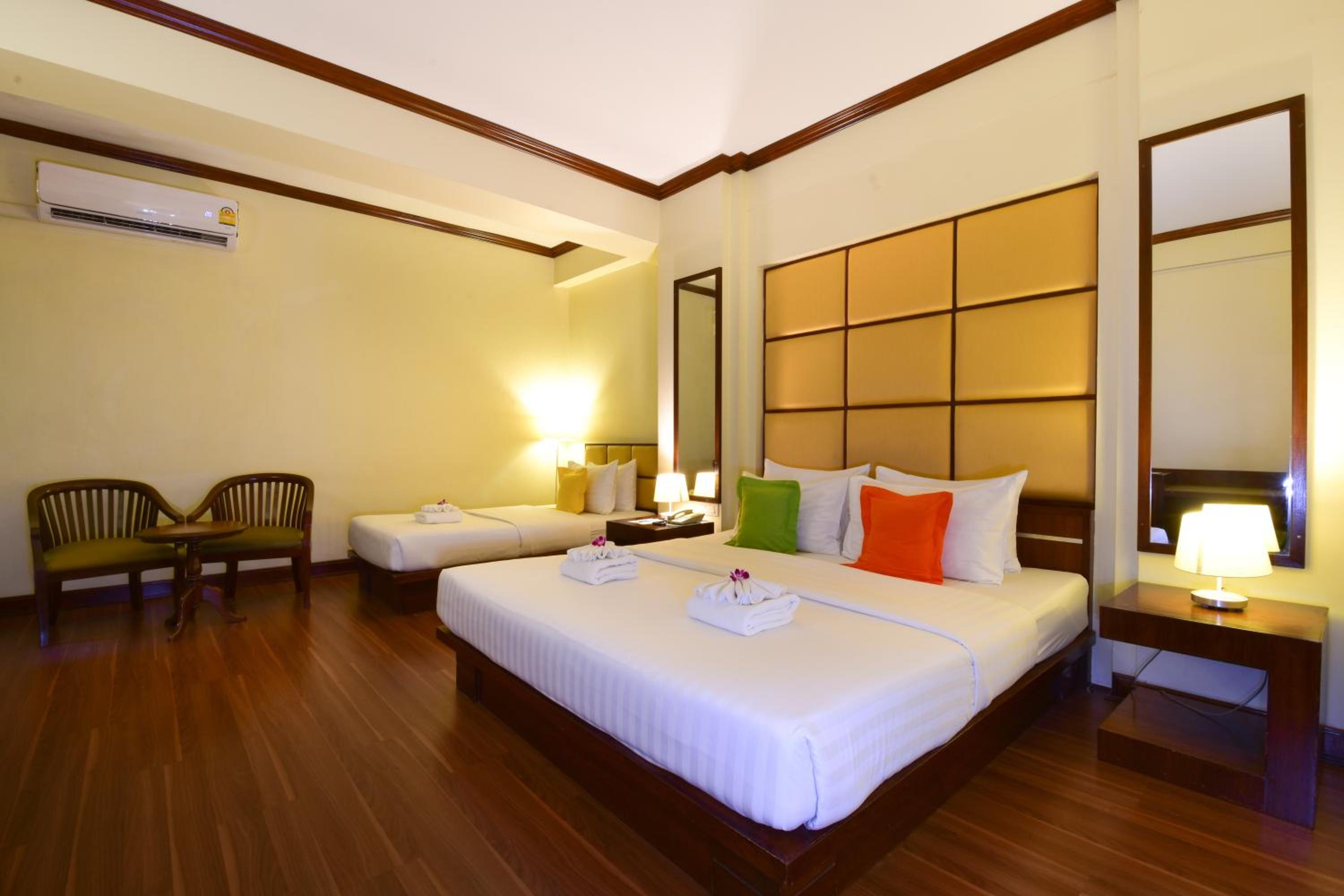 Triple Room