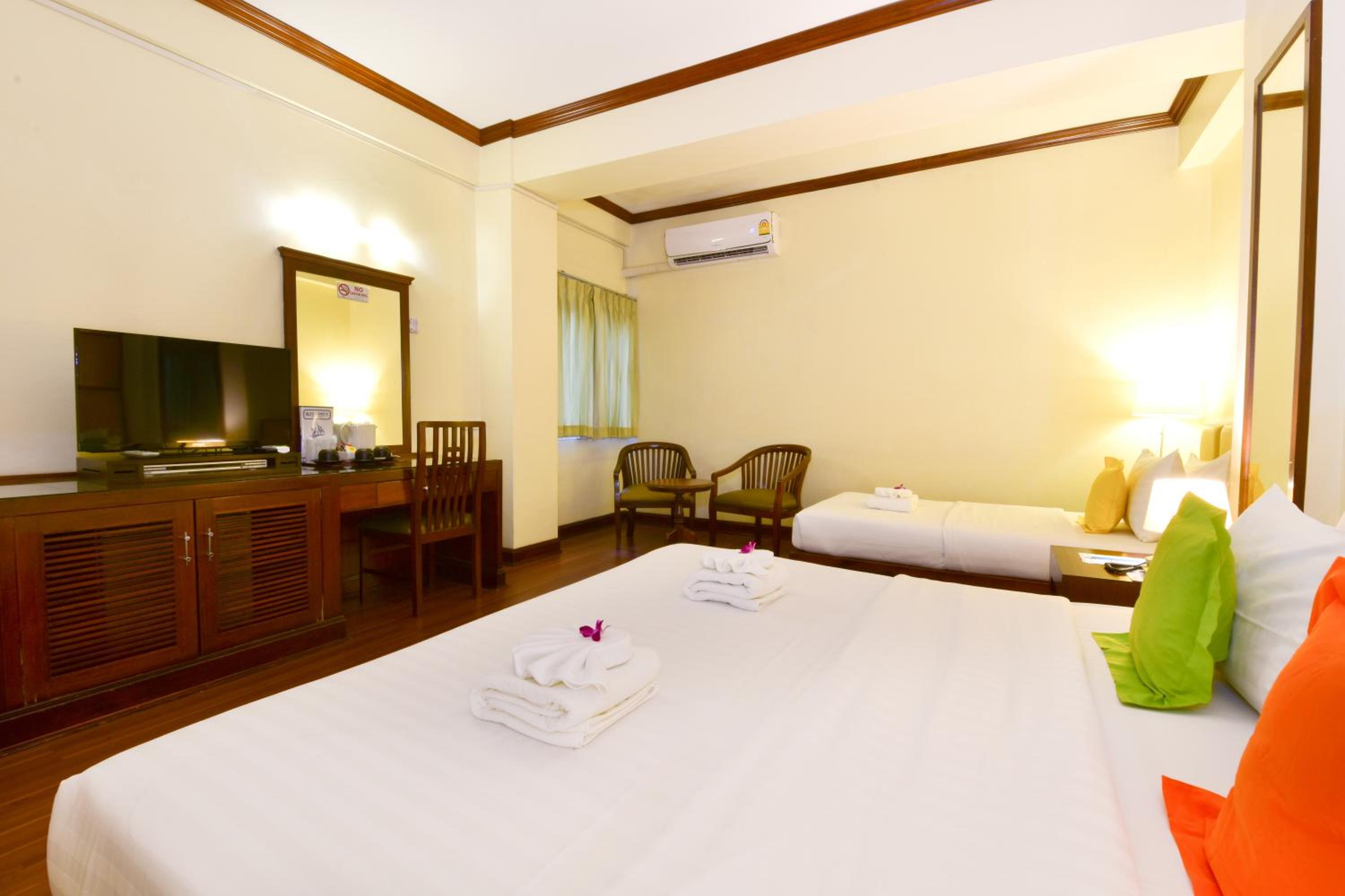 Triple Room