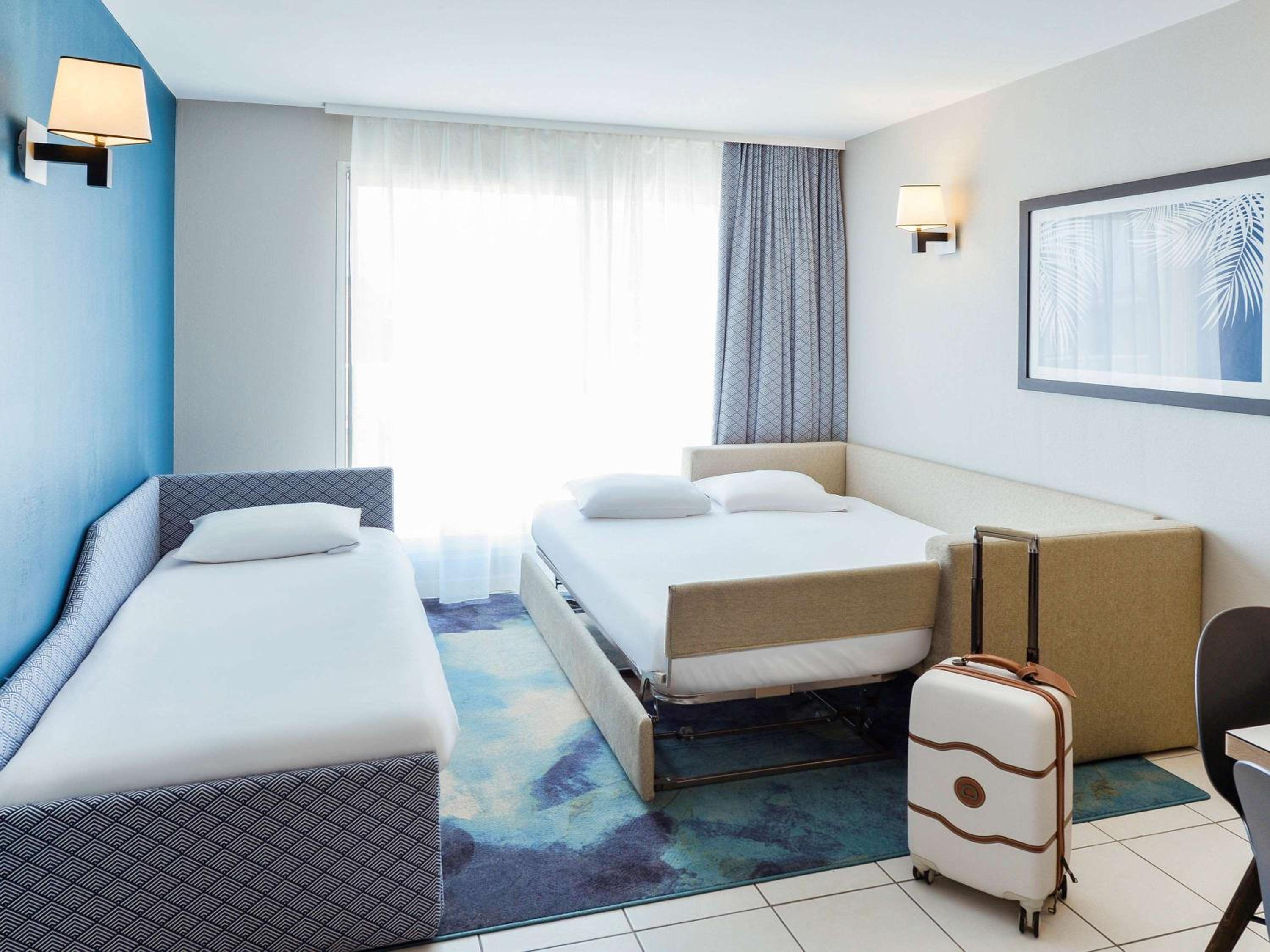 Superior One-Bedroom Apartment (5 Adults)