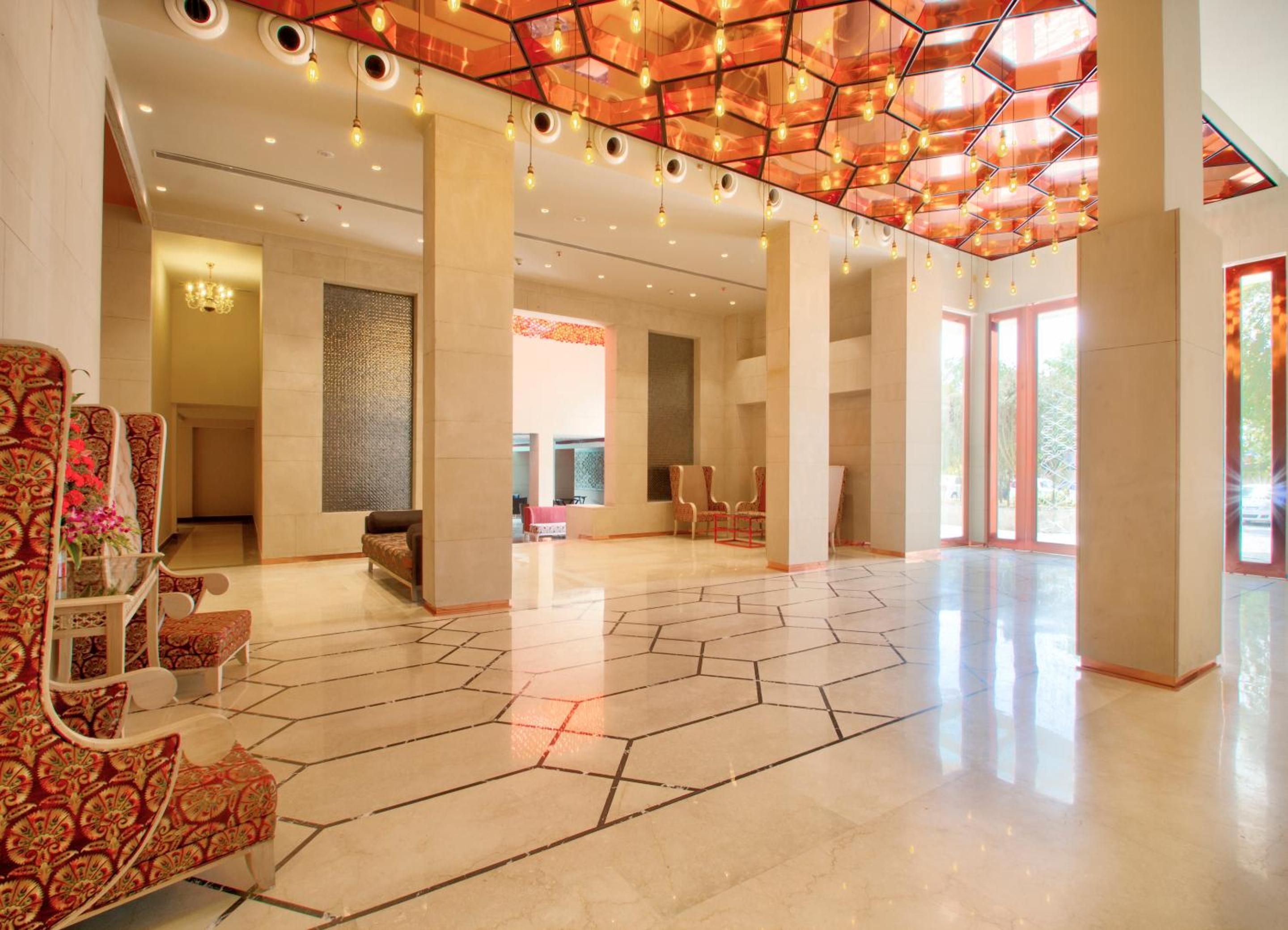 Executive suite with 4 Pints of Beer and 25% discount on FNB & Laundry