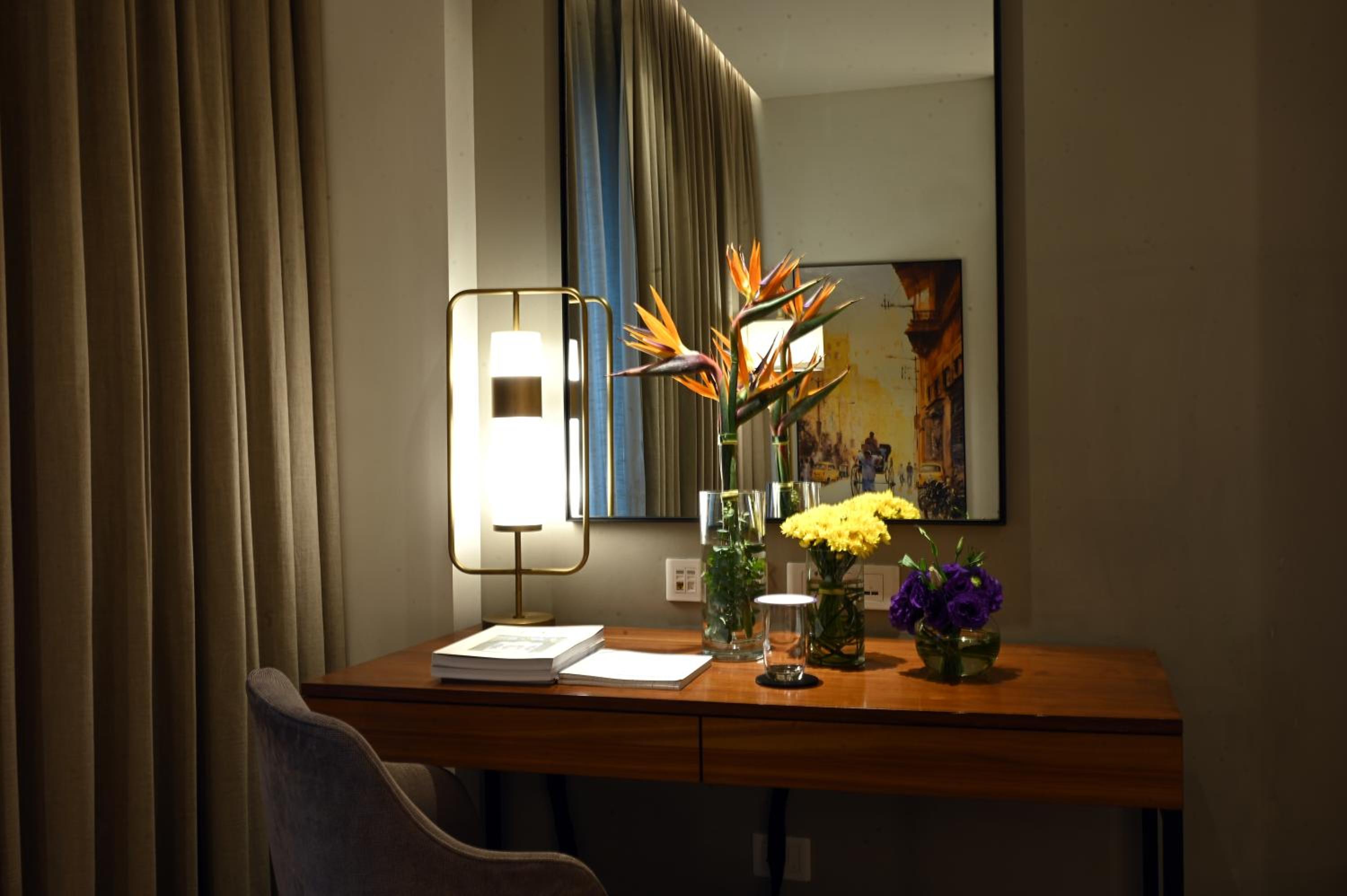 Premium Room City View Twin Bed