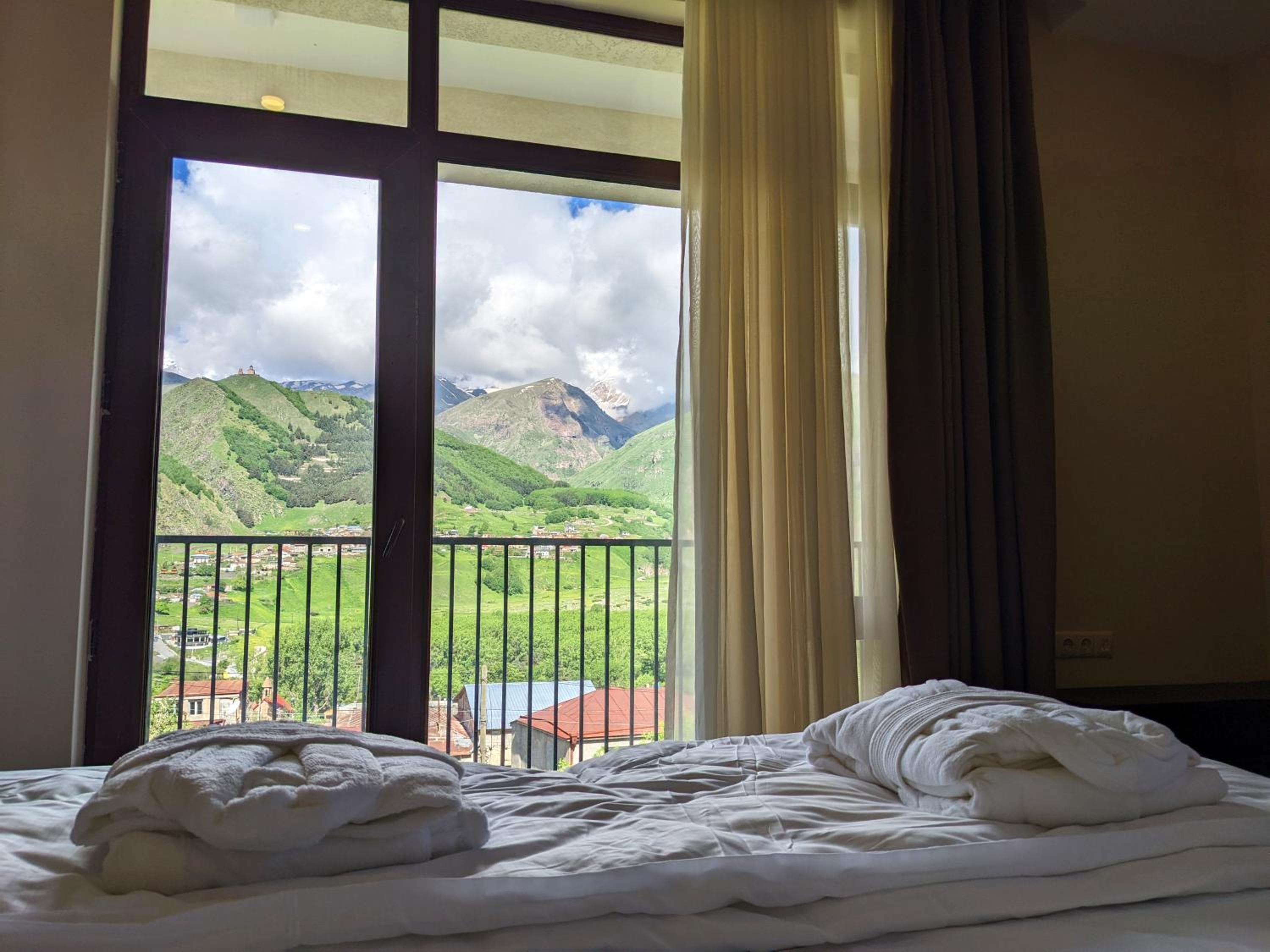 Double Or Twin Room With Mountain View