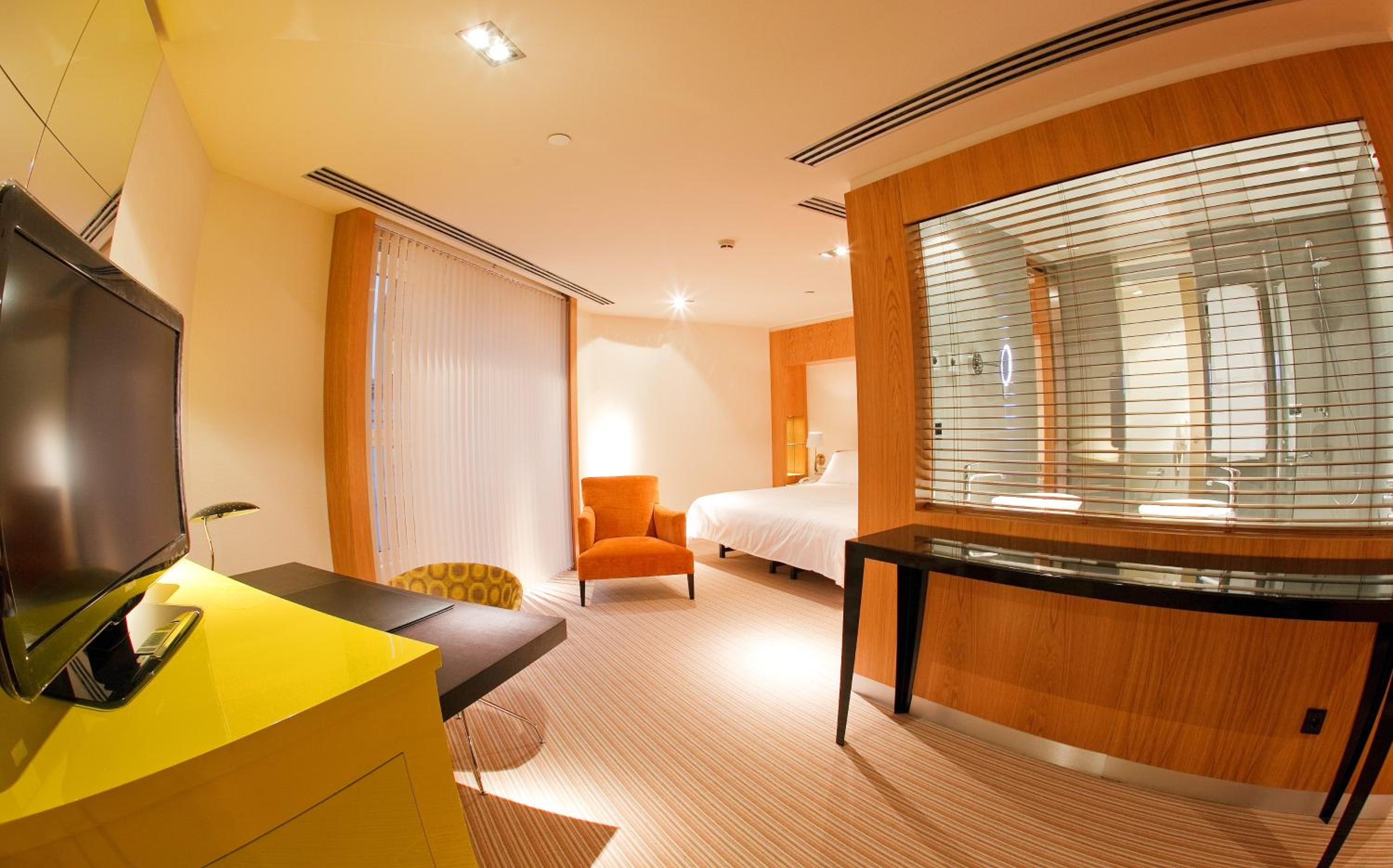 Double or Twin Room with Sitting Area