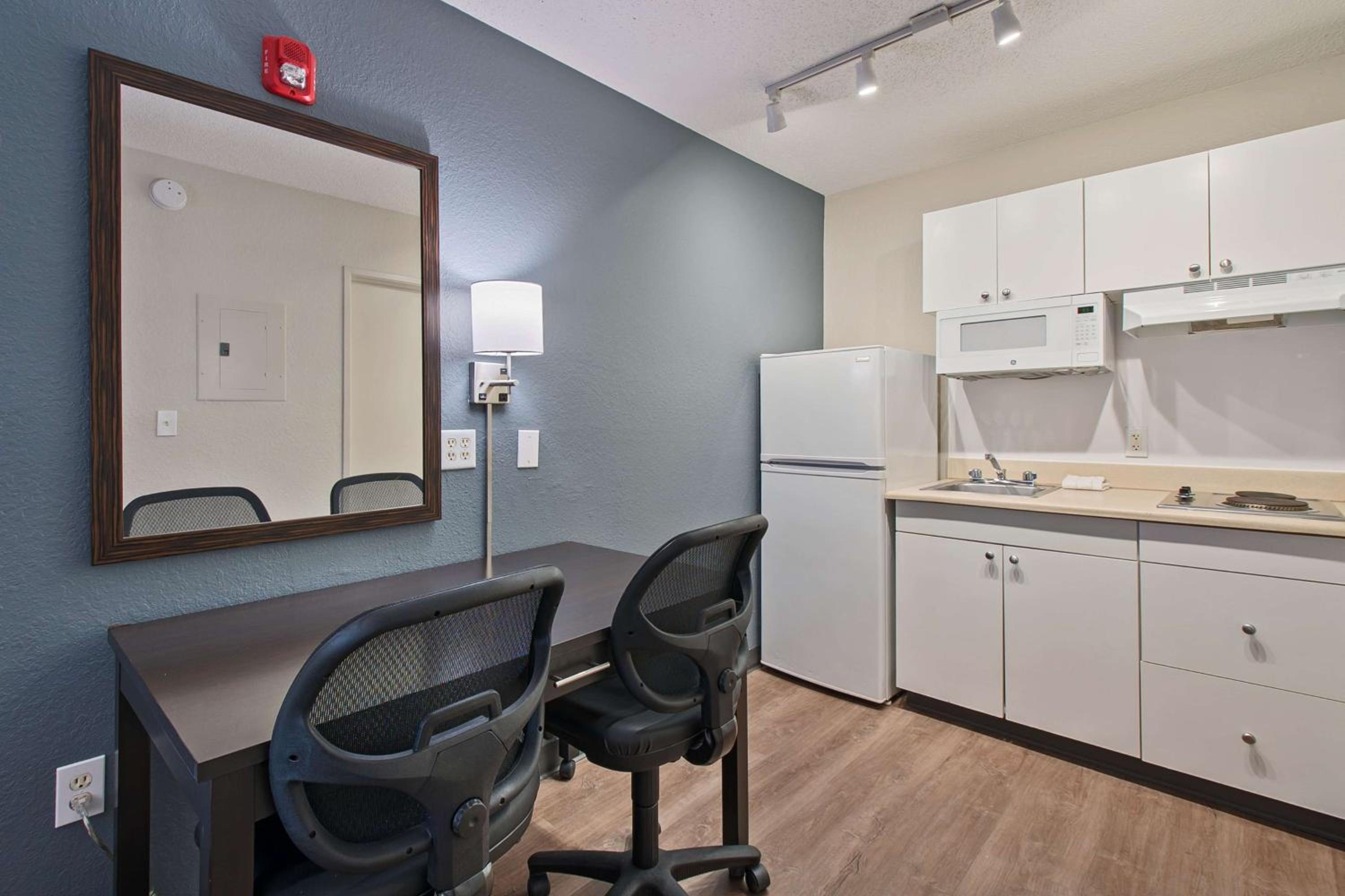 Studio with 2 Double Beds - Hearing Accessible - Non-Smoking