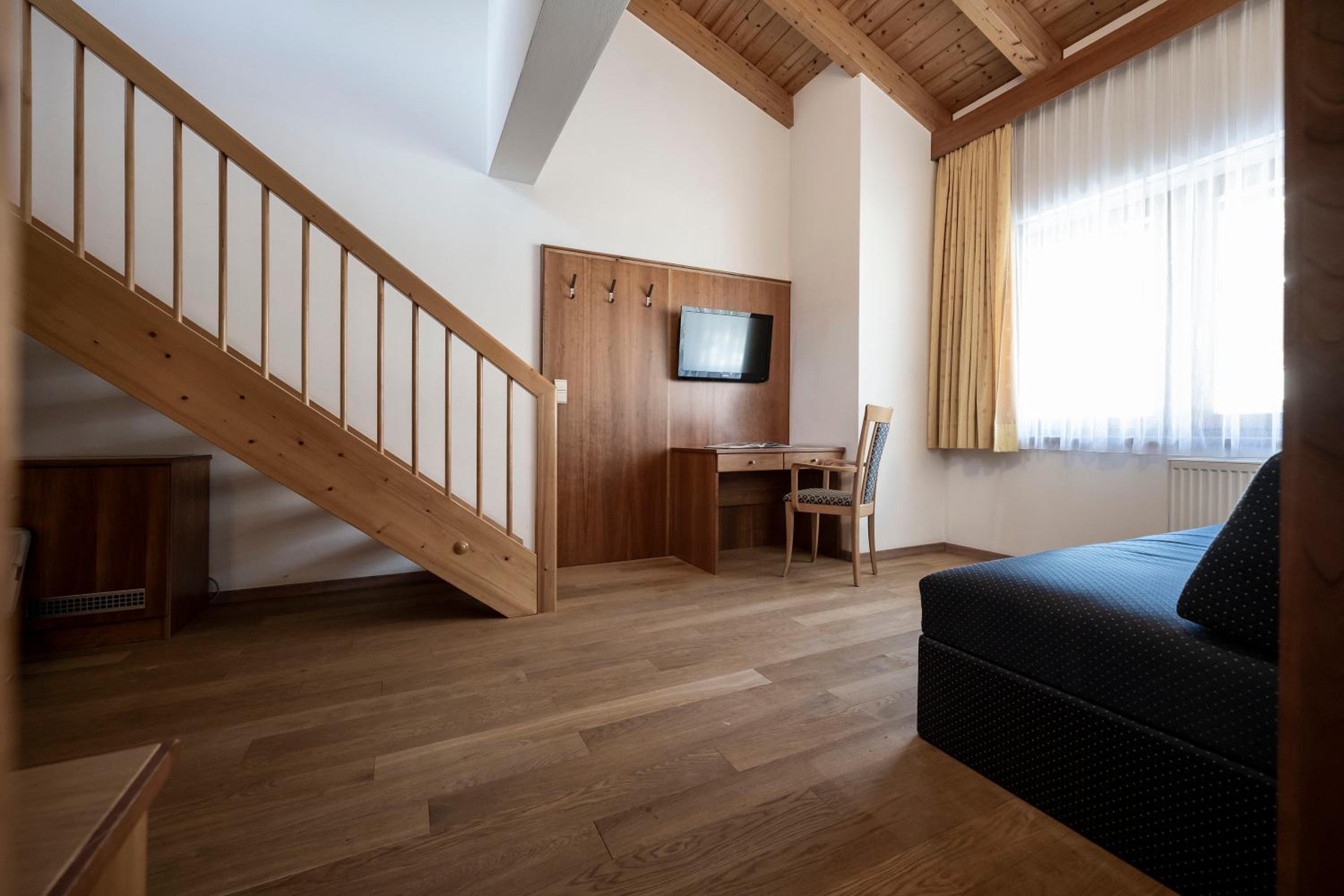 Family Room with Mountain View