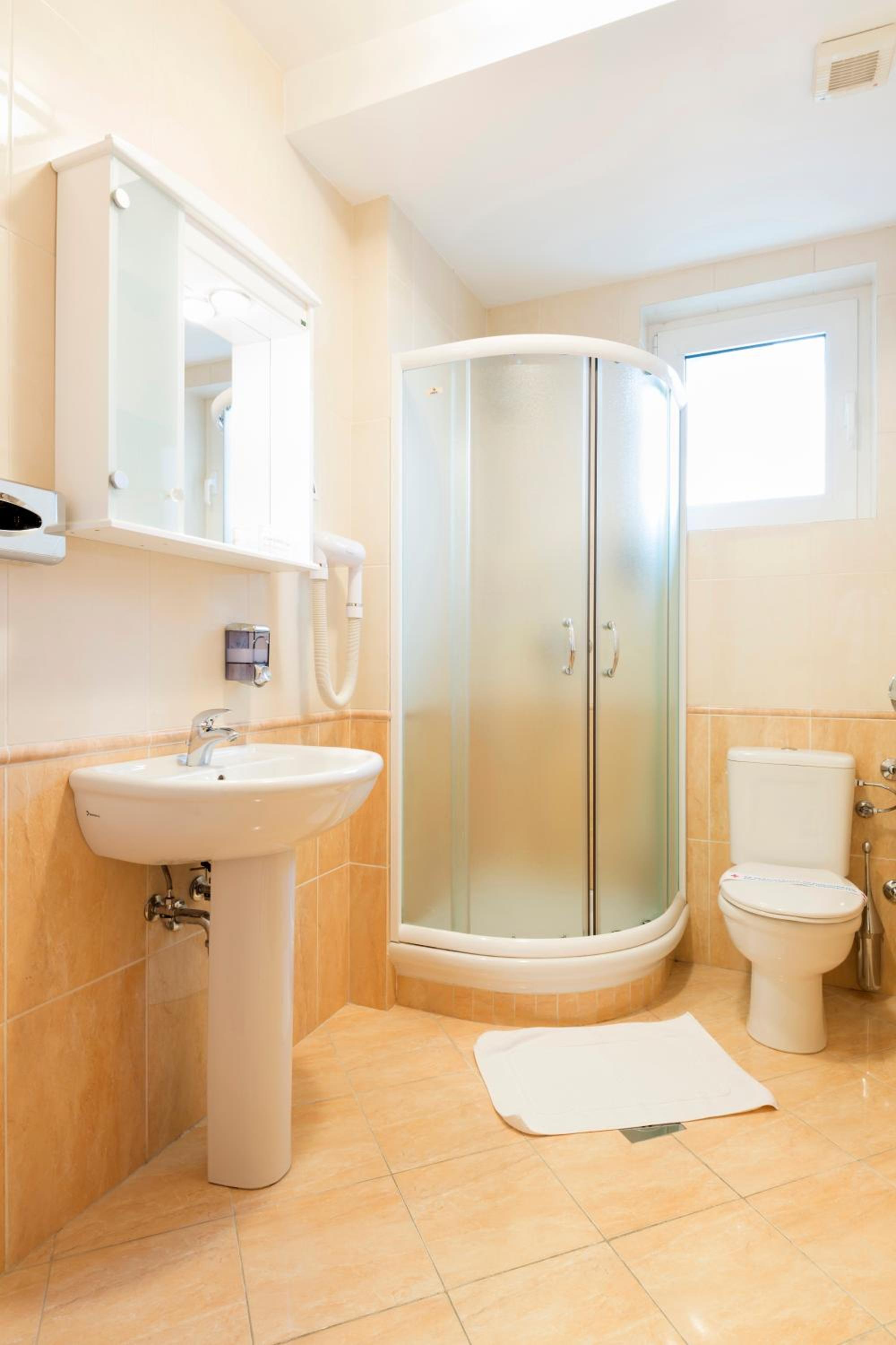 Two-Bedroom Suite  with Free Parking