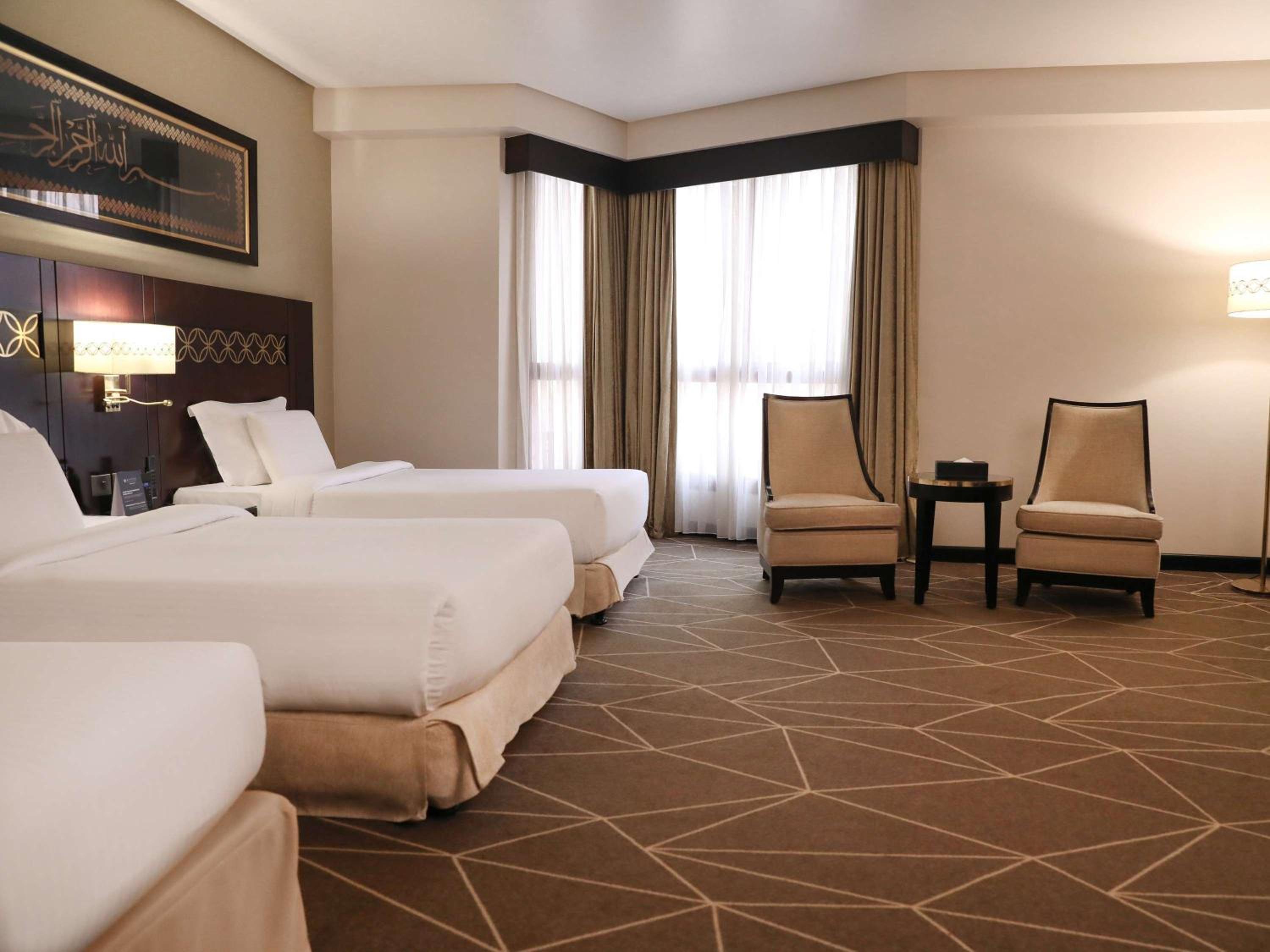 Classic Room, 3 Single Beds, Patio View