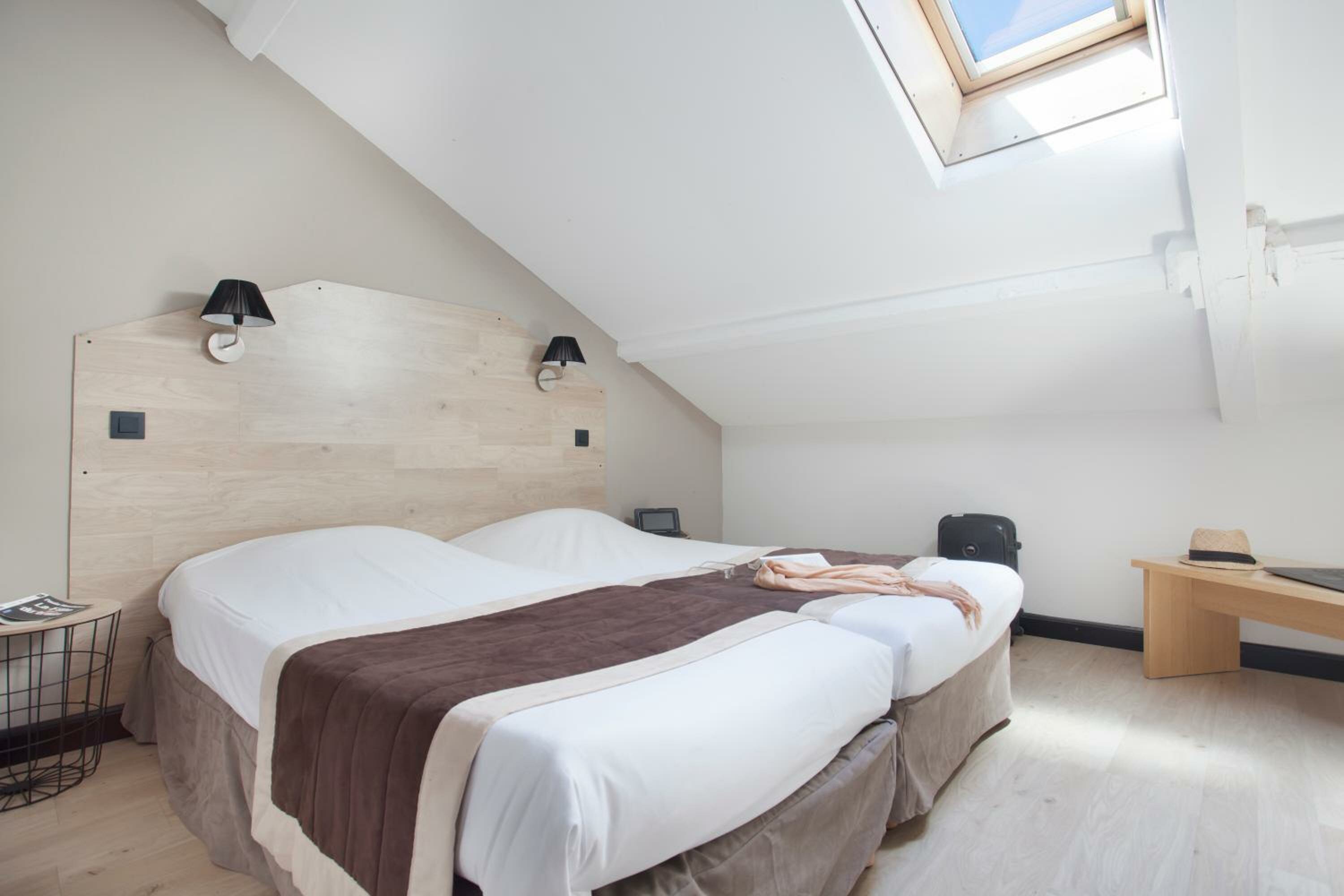 One-Bedroom Apartment (4 Adults)